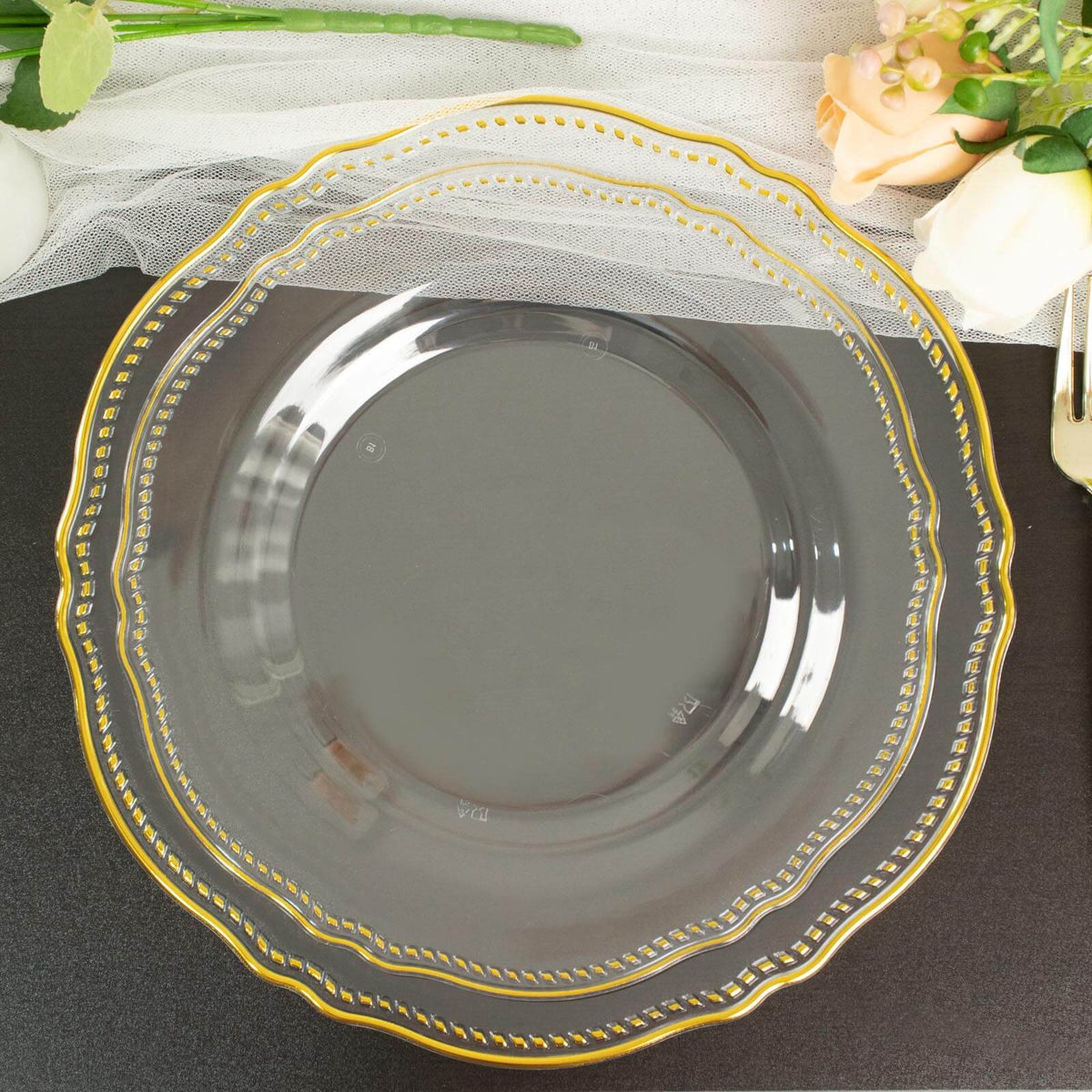10-Pack Plastic Dinner Plates in Clear with Gold Scalloped Rim - Disposable Party Plates 9"