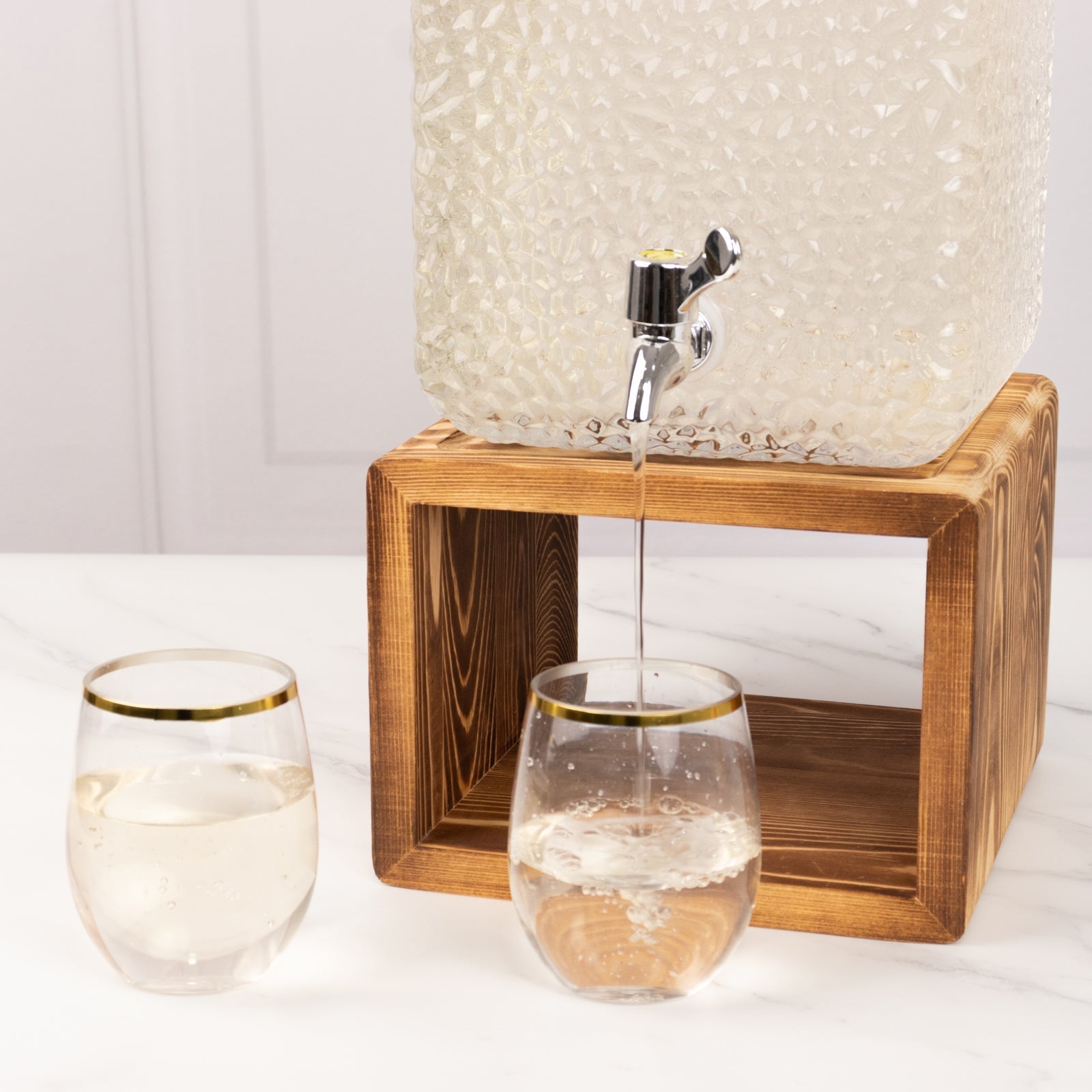 Gallon Clear Hammered Glass Beverage Dispenser, Rectangular Juice Jar with Wooden Stand and Lid - Lead-Free Countertop Feature 19"