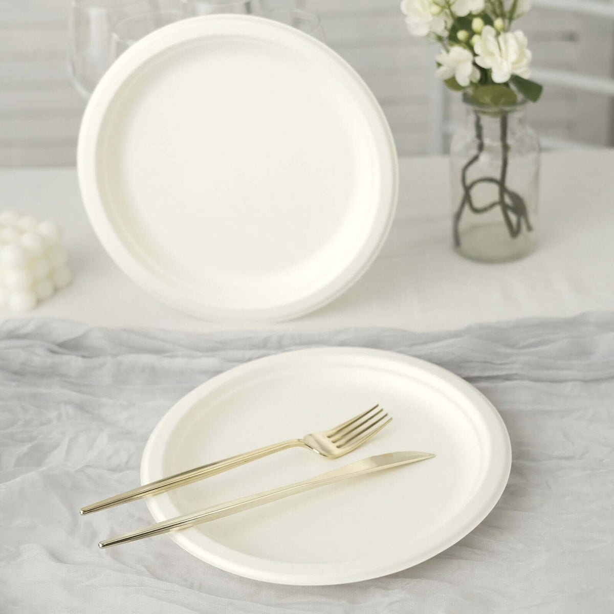 50-Pack Bagasse 9" Round Dinner Plates in White Biodegradable - Biodegradable Disposable Sugarcane Party Plates for Outdoor Celebrations & Picnics