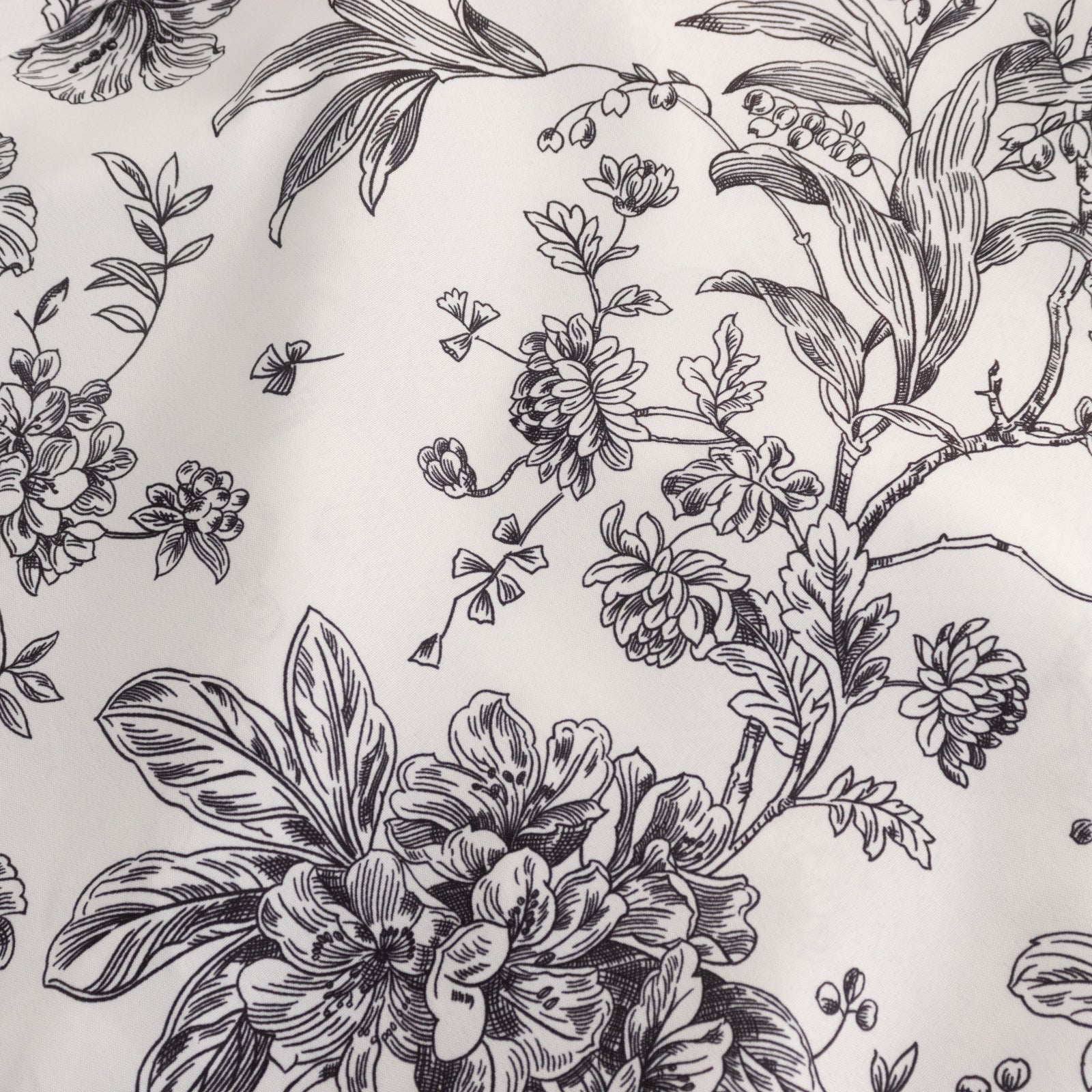 10 Pack Polyester Chair Covers for Folding Chairs – White Black French Toile Pattern, Reusable Stain-Resistant Slip-On Slipcovers