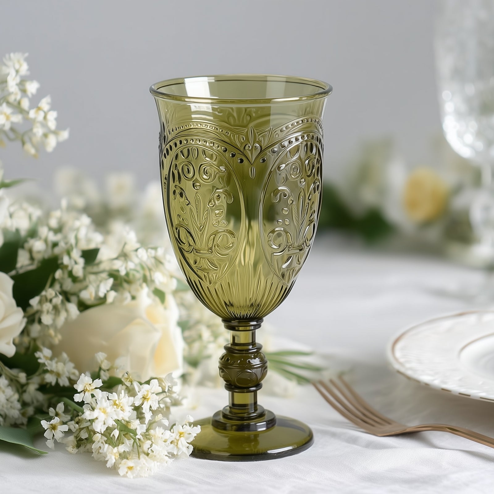 24-Pack Plastic Wine Glasses 10oz – Transparent Dusty Sage Green Vintage Goblets with Retro Embossed Design, Elegant Drinkware - 7" Tall