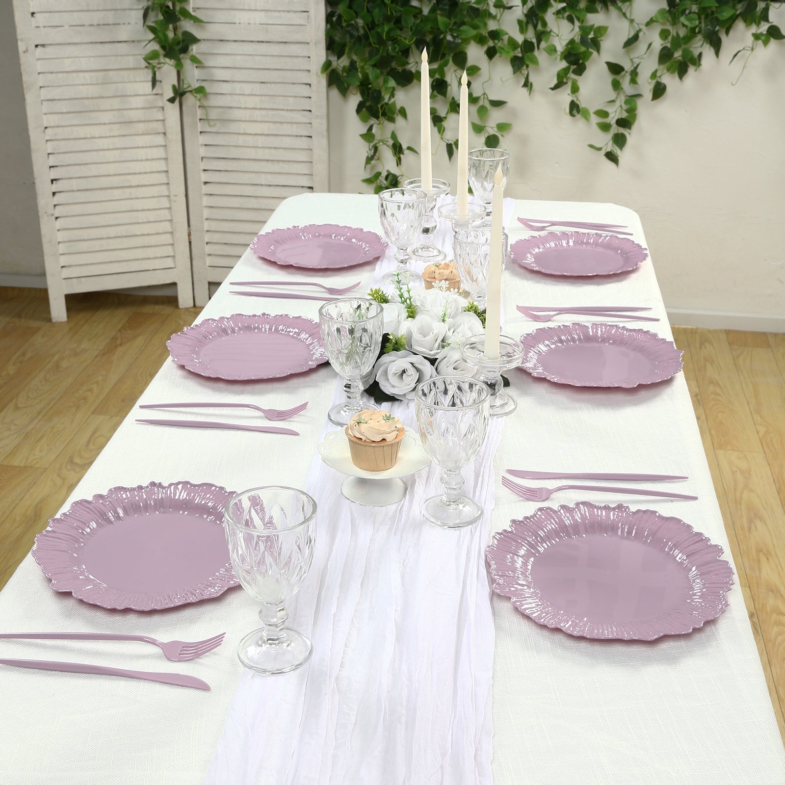 20-Pack 10" Plastic Dinner Plates – Lavender Lilac Reef Design Party Plates – Elegant Disposable Tableware