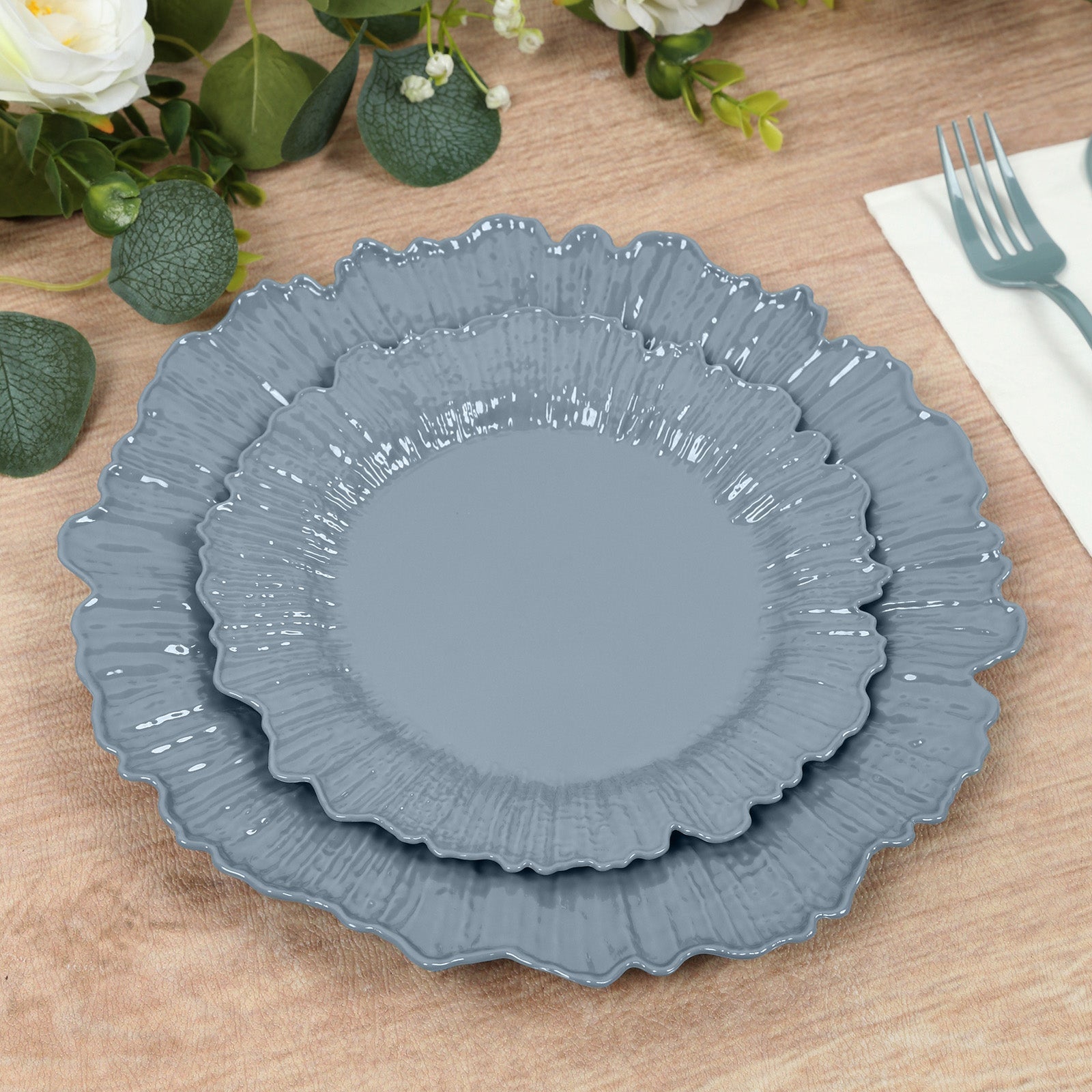20-Pack 7" Plastic Dessert Plates – Dusty Blue Reef Design Appetizer Salad Party Plates – Elegant Disposable Tableware