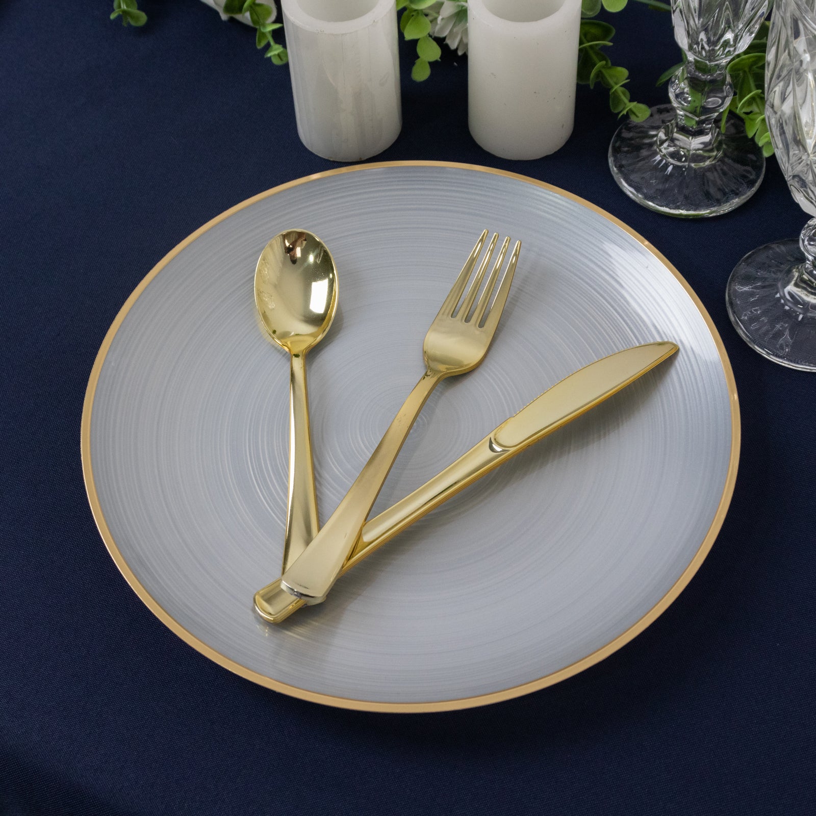 20-Pack 10" Plastic Dinner Plates, Round Transparent Pearl White Swirl with Gold Rim – Crystal-Like Elegant Party Plates
