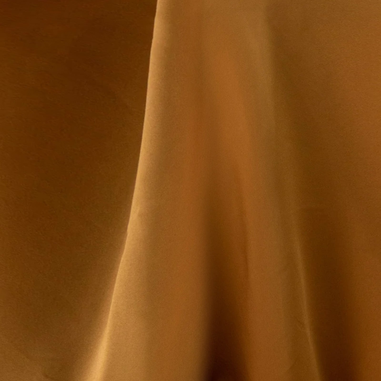 Premium Polyester 120" Round Tablecloth Gold - Seamless 220GSM Wrinkle-Resistant Design for Classy Events