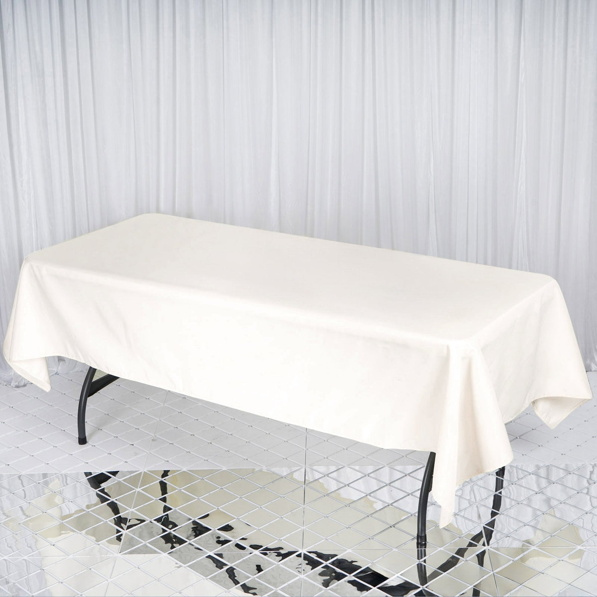 Premium Polyester 60"x126" Rectangle Tablecloth White - Stain-Resistant 220GSM Finish for Special Events