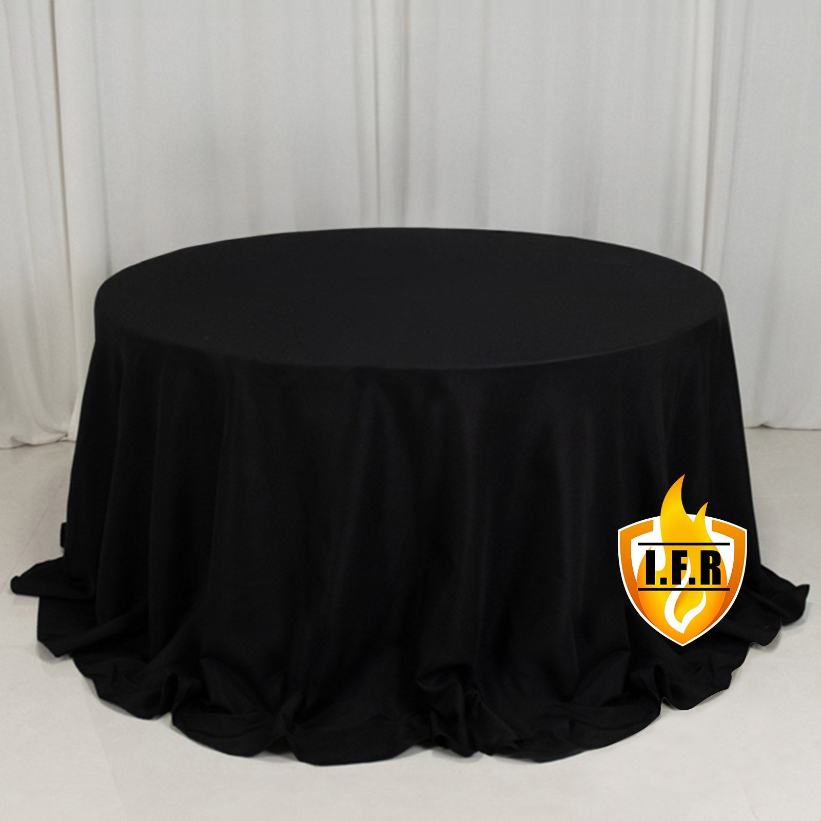 Fire Retardant Premium Polyester 132" Round Tablecloth Black - High-Performance Seamless Table Cover