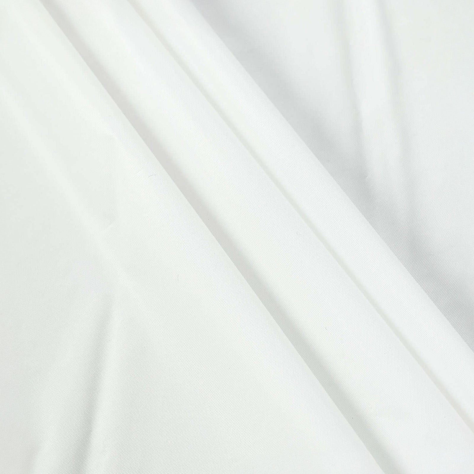 5-Pack Plastic Table Covers White Rectangle - Reliable PVC Disposable Covers for Gatherings 54"x108"