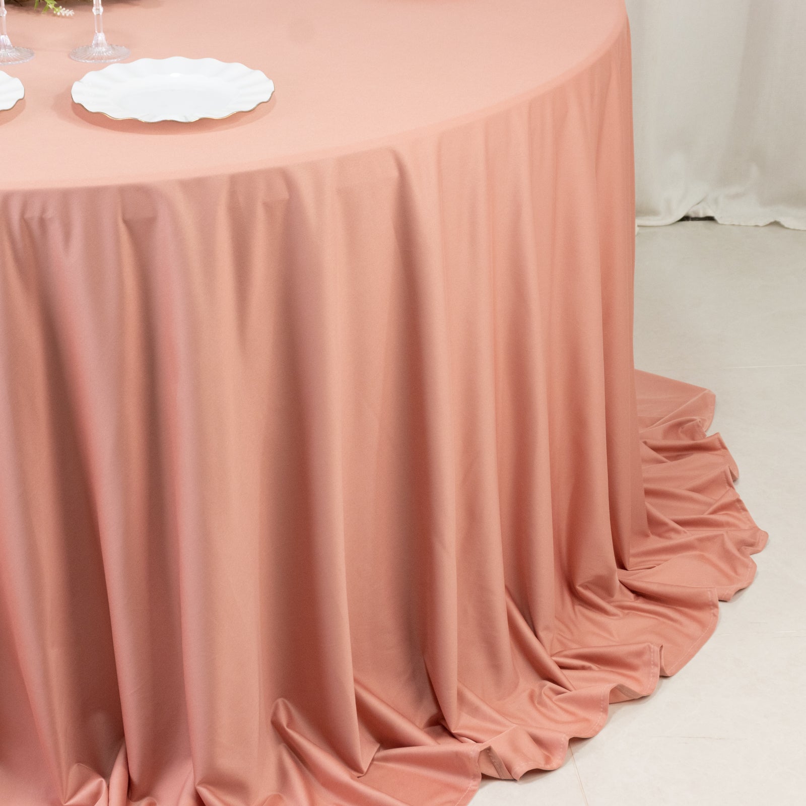 Scuba Round 132" Tablecloth Dusty Rose - Wrinkle Free & Stain Resistant Seamless Table Cover
