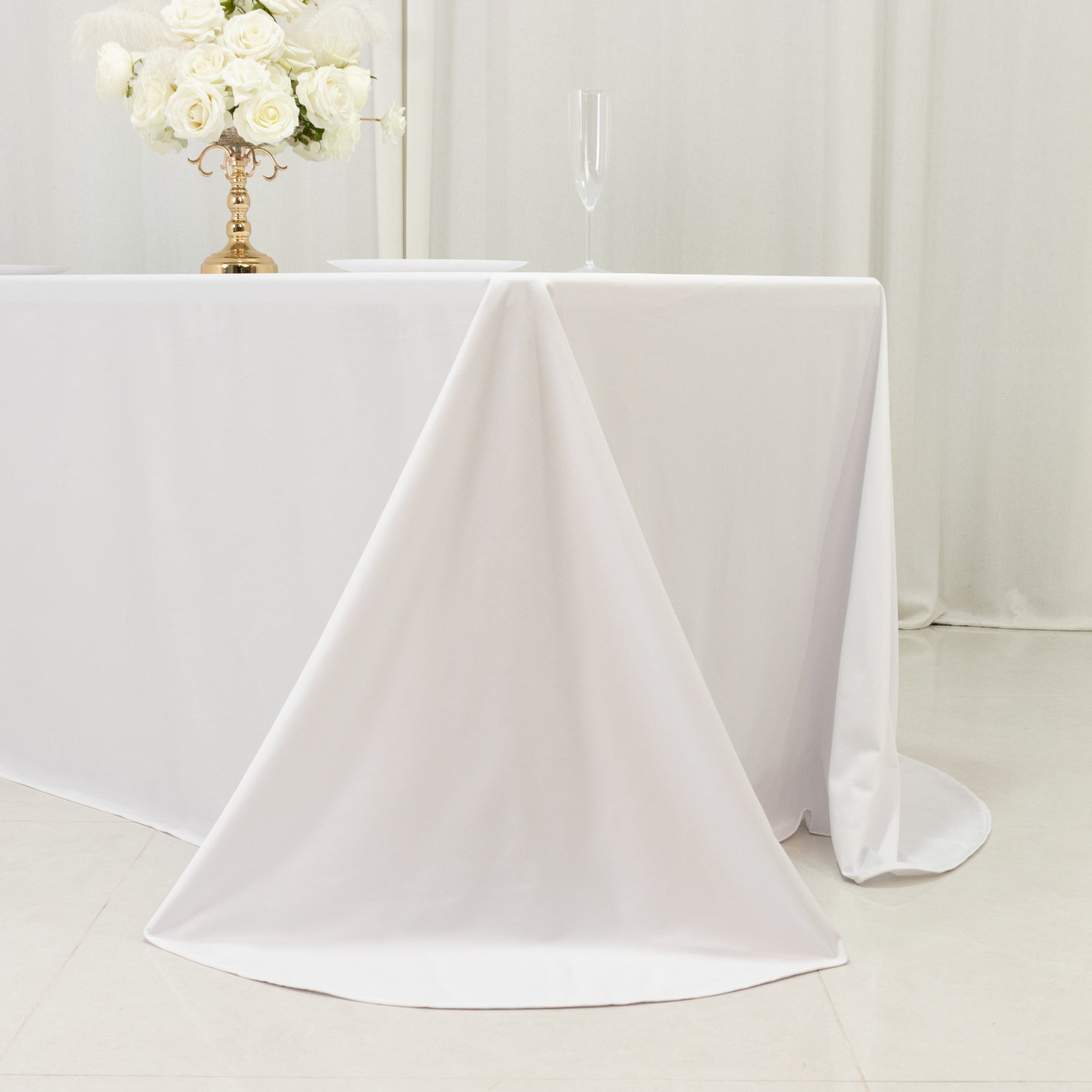 Scuba Rectangular 90"x132" Tablecloth White with Rounded Corners – Seamless, Wrinkle Free & Stain Resistant Table Cover