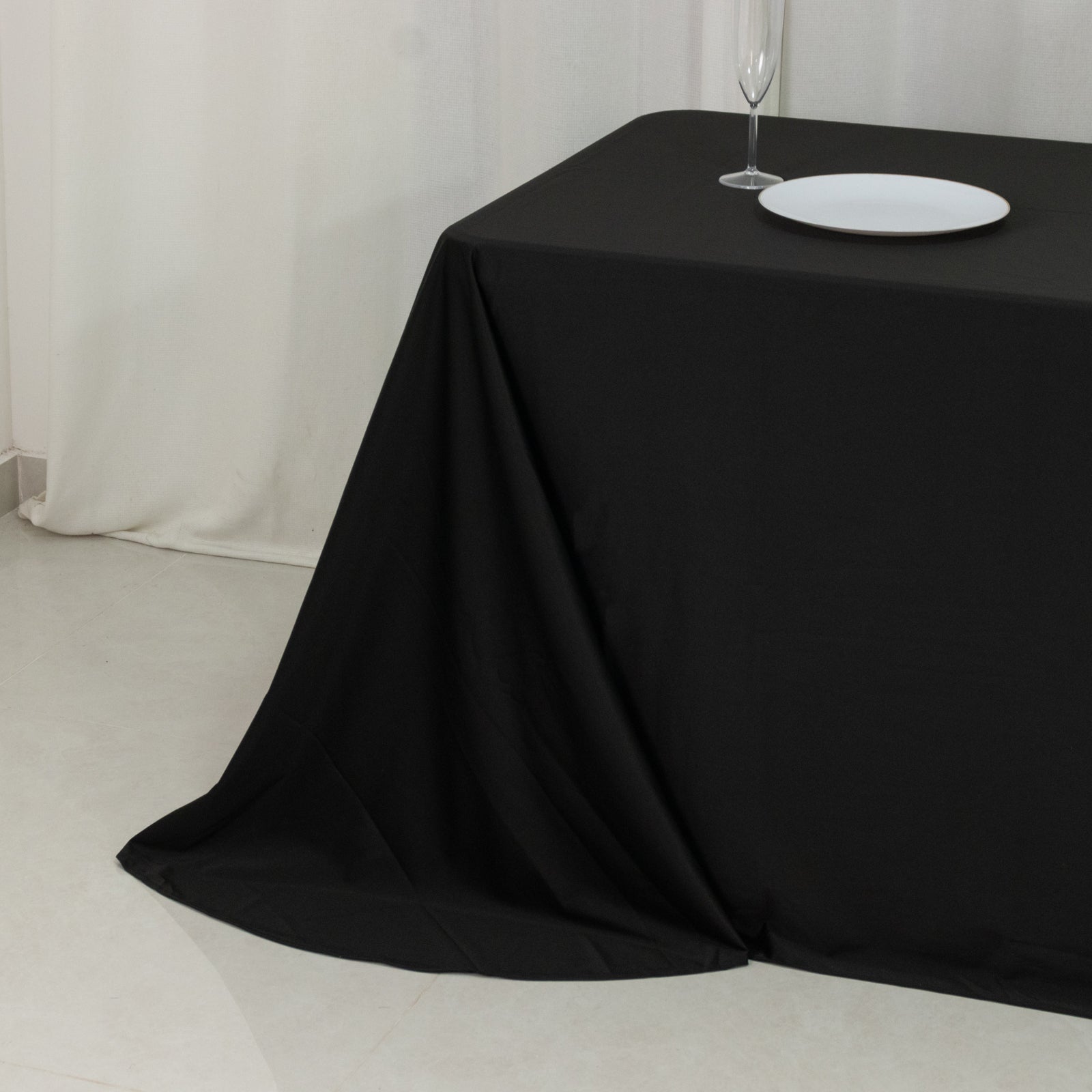 Scuba Rectangular 90"x156" Tablecloth Black with Rounded Corners – Seamless, Wrinkle Free & Stain Resistant Table Cover