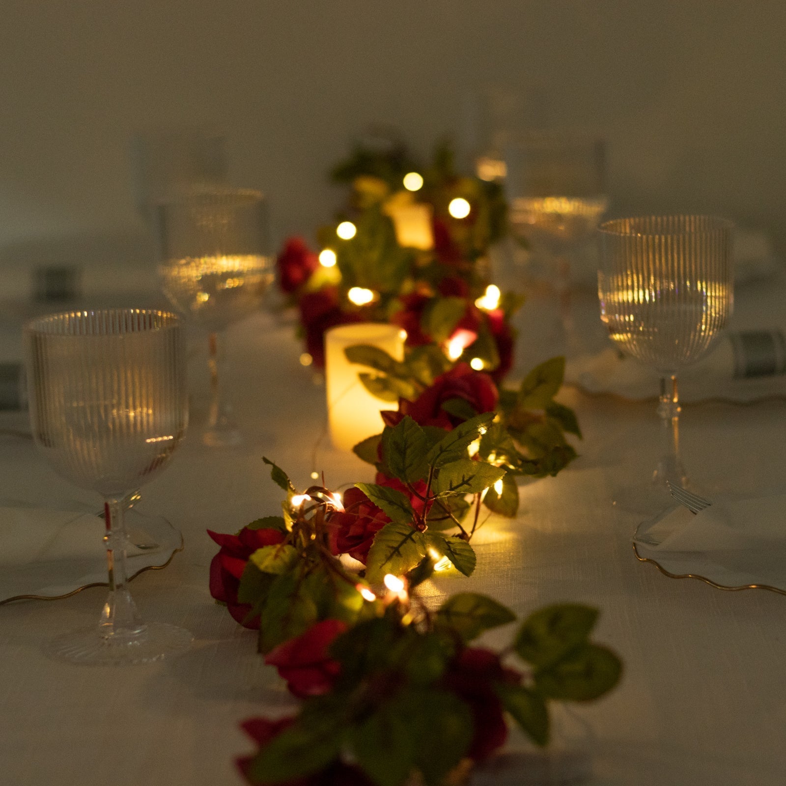 7ft 20 LED Red Silk Rose Flower Garland Vine String Lights, Warm White Battery Operated