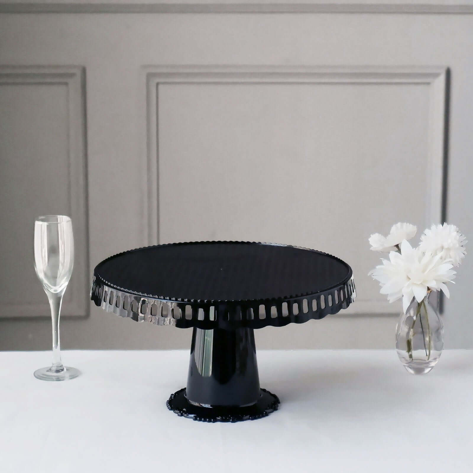 4-Pack Plastic Round Pedestal Cake Stands Black for Dessert Presentation 13"