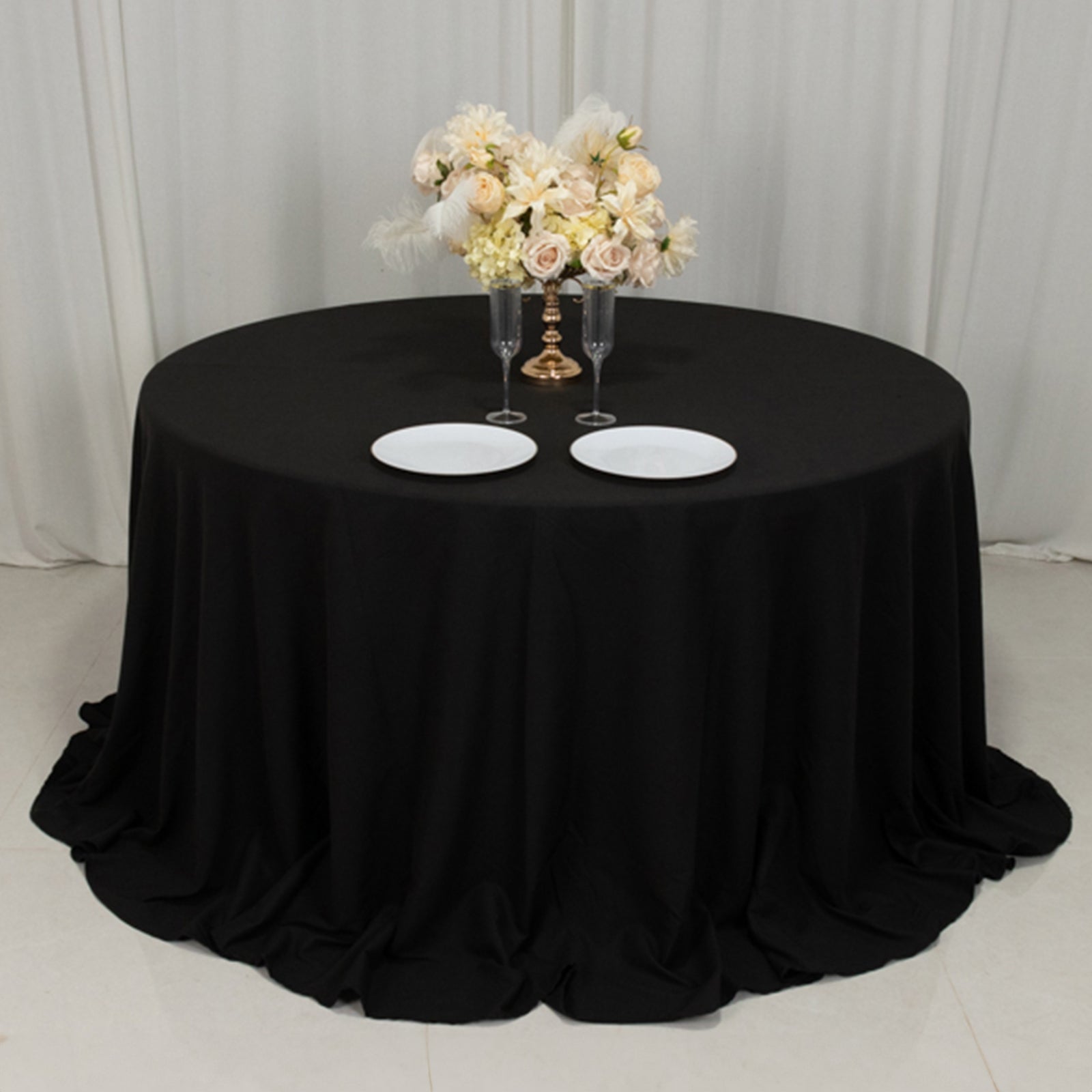 Cotton Blend 132" Round Tablecloth Black - Seamless Wrinkle-Resistant Table Cover