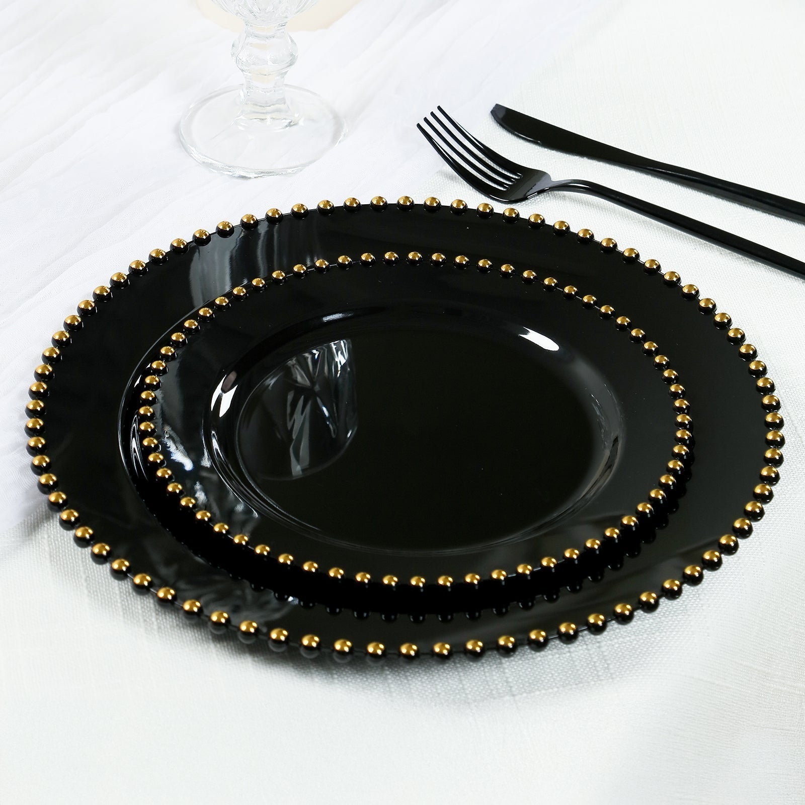 10-Pack Black Plastic Dessert Plates – 8" Round with Gold Beaded Rim, Disposable for Parties & Events