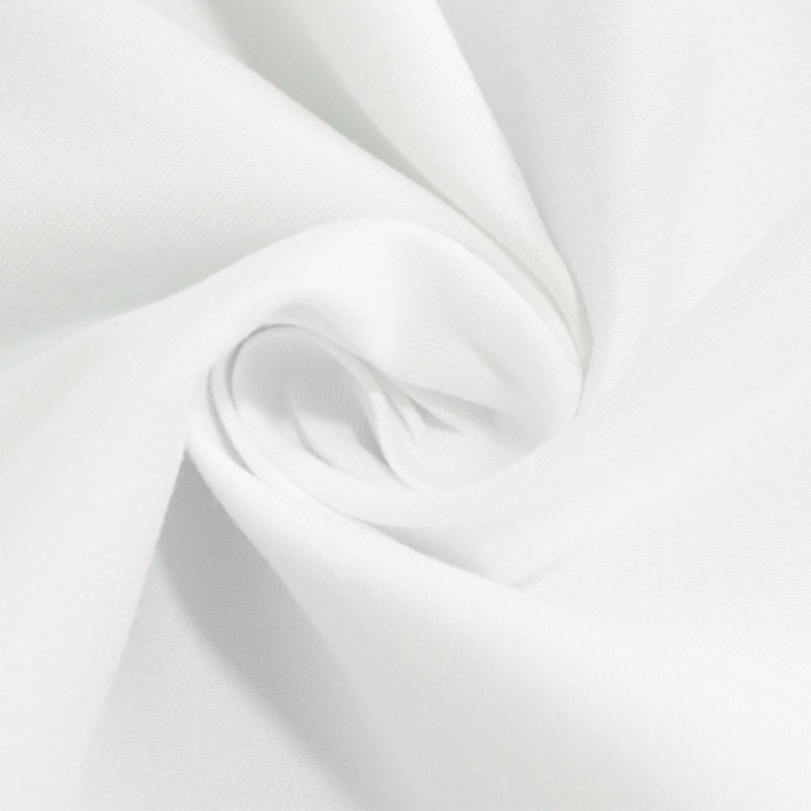 Cotton Blend 108" Round Tablecloth White - Wrinkle-Resistant Design for Versatile Table Settings