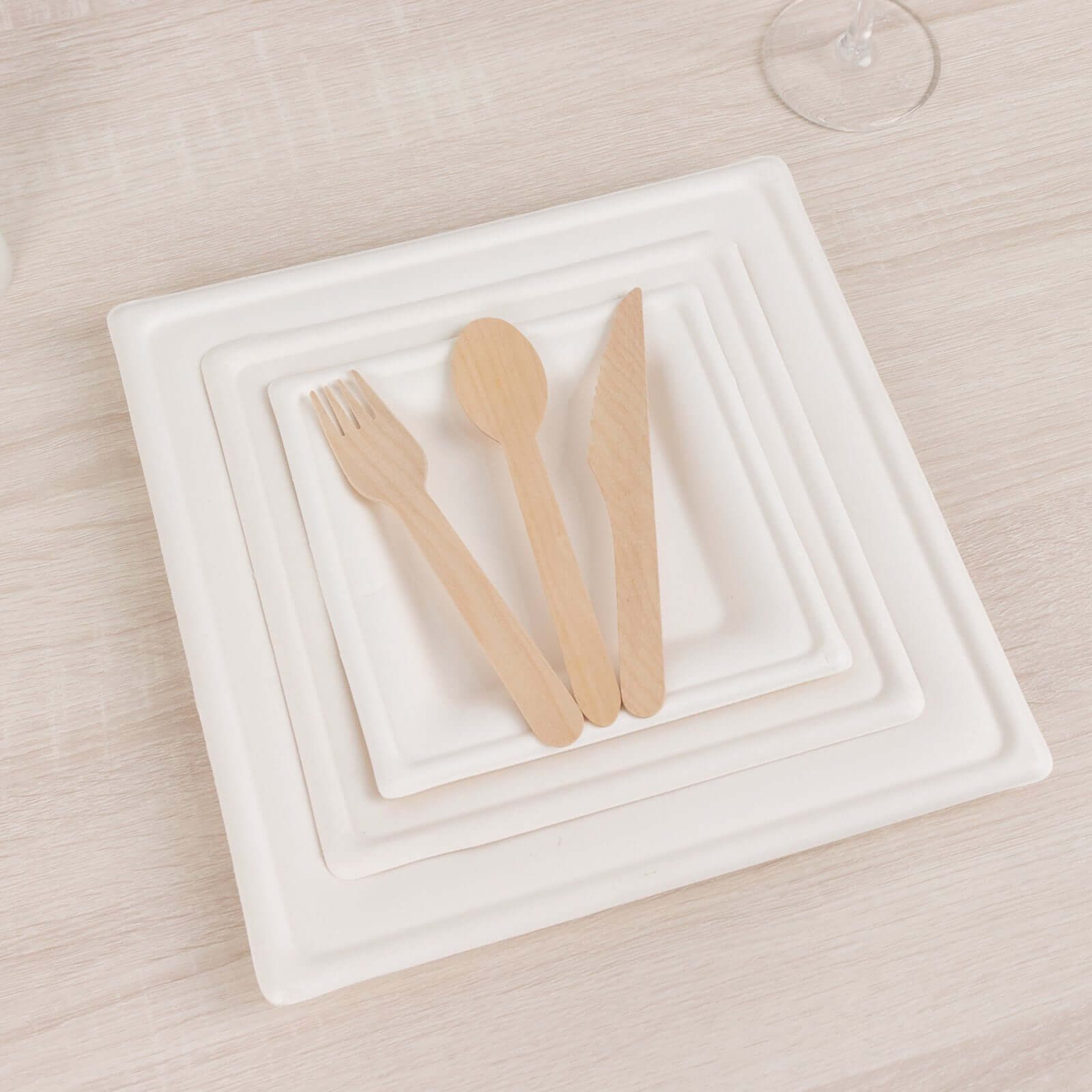 50-Pack Bagasse 10" Square Dinner Plates in White with Wide Rim - Eco Friendly Biodegradable Sugarcane Party Plates for Events