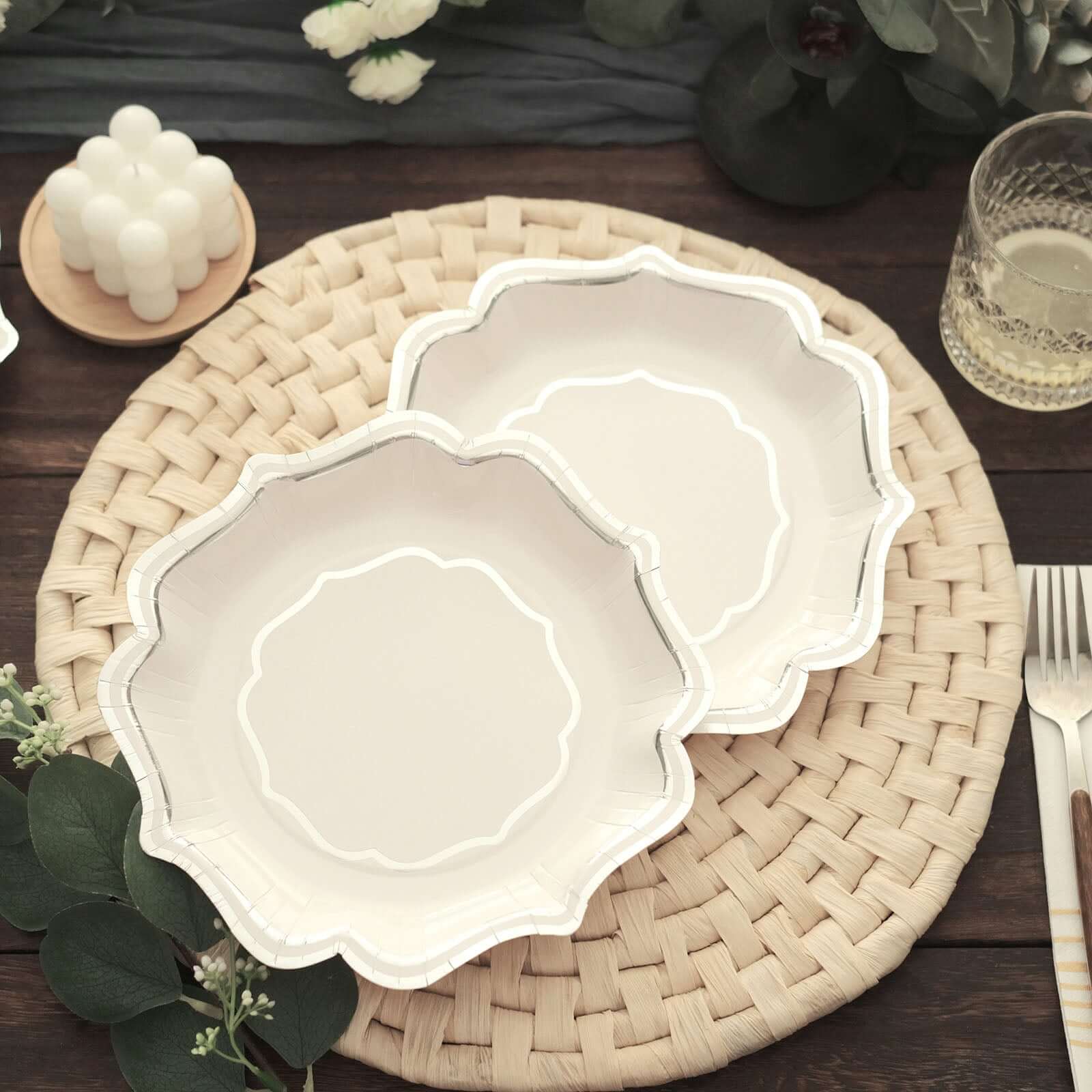25-Pack Paper Dessert Plates in White with Silver Scallop Rim - Disposable 300GSM Appetizer Salad Plates 8"