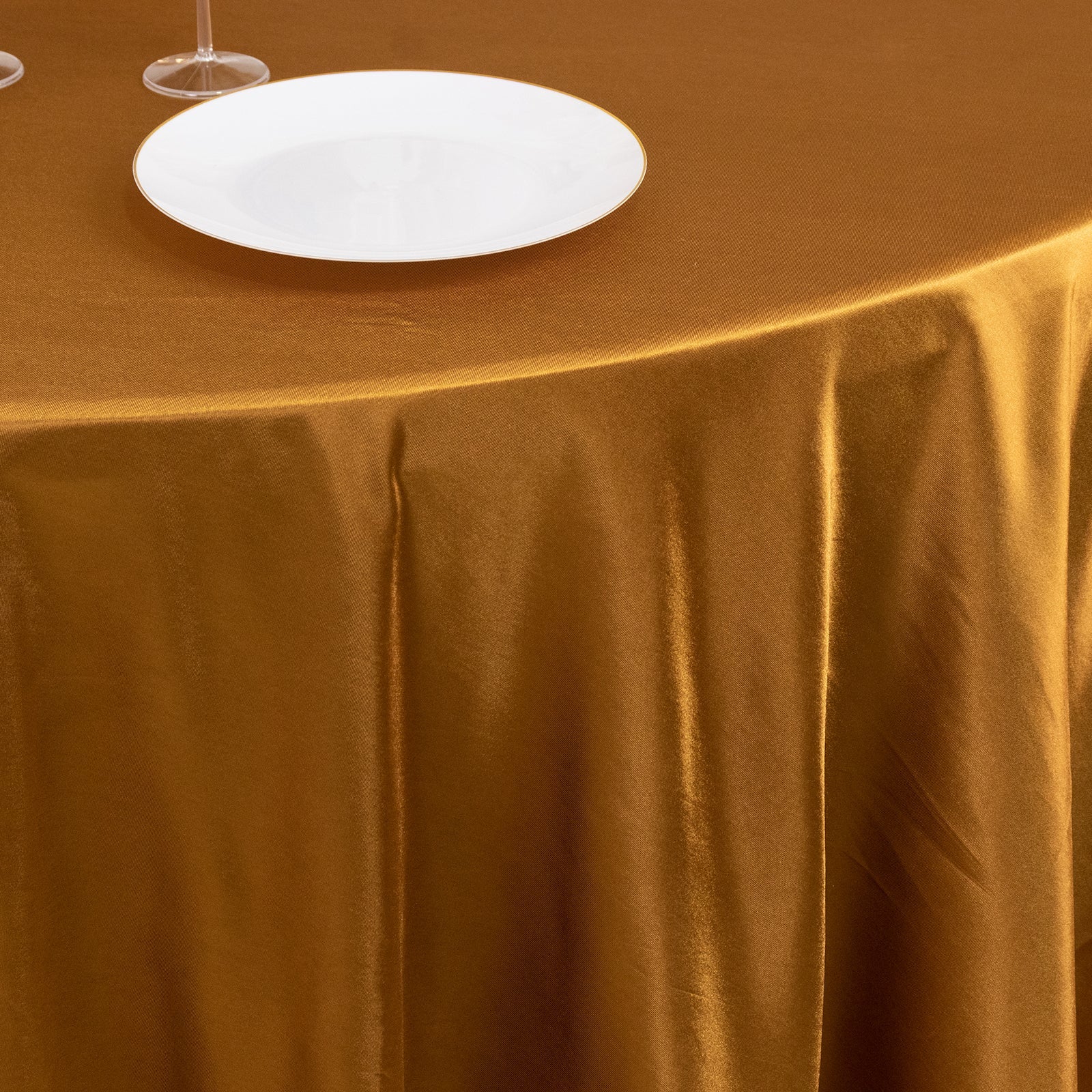 Scuba Round 108" Tablecloth Shimmering Gold - Wrinkle Free & Stain Resistant Table Cover for Weddings and Parties