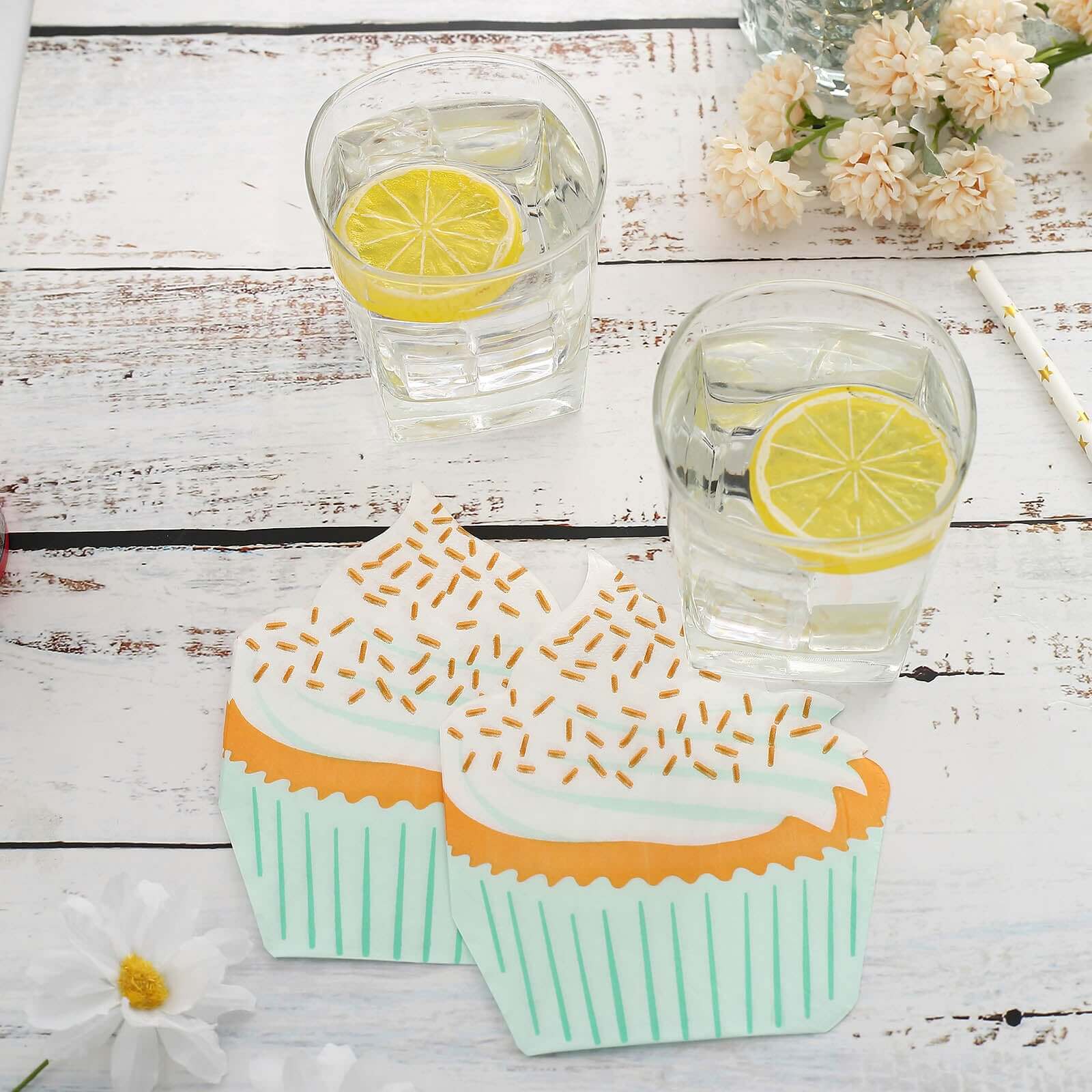 20-Pack Paper Cocktail Napkins with Cupcake Design - Fun Disposable Beverage Napkins for Events 11"x9"