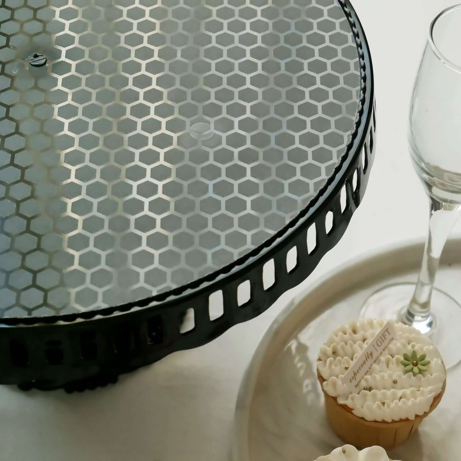 4-Pack Plastic Round Pedestal Cake Stands Black for Dessert Presentation 13"