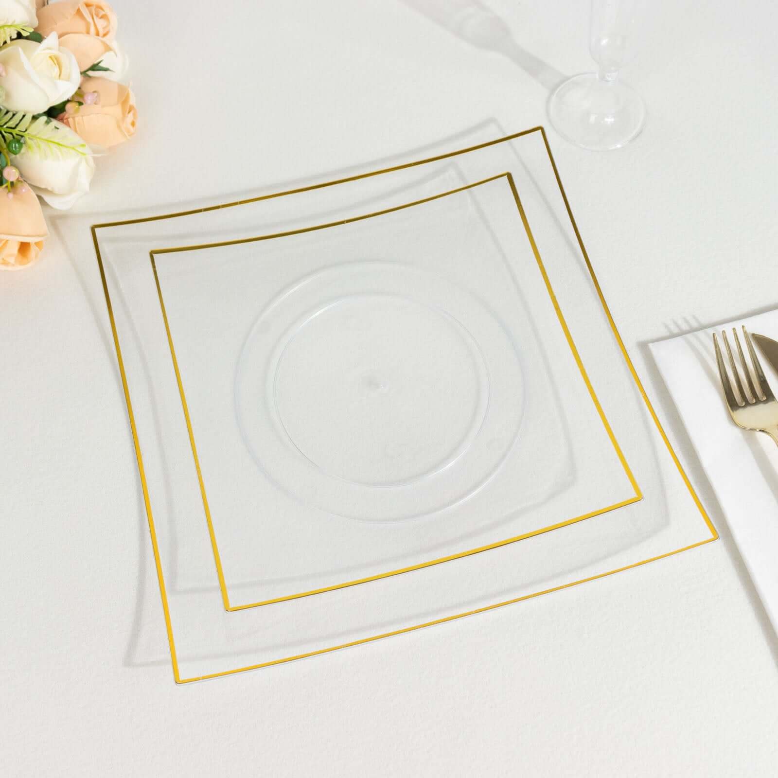 10-Pack Plastic 10" Square Dinner Plates in Clear Concave Style with Gold Rim - Modern Disposable Party Plates
