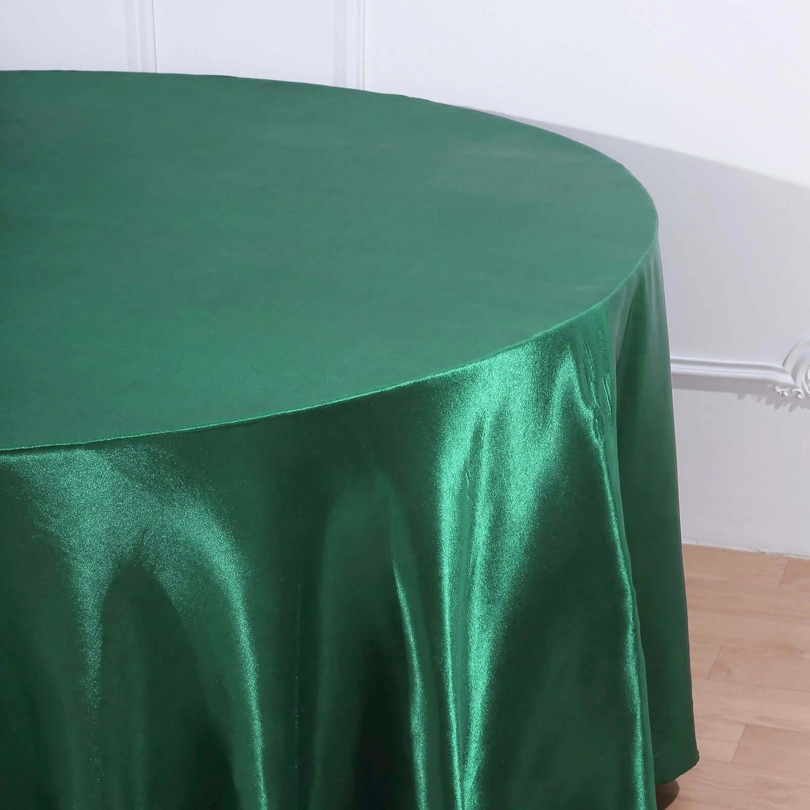 Satin 120" Round Tablecloth Hunter Emerald Green - Stylish Seamless Table Cover
