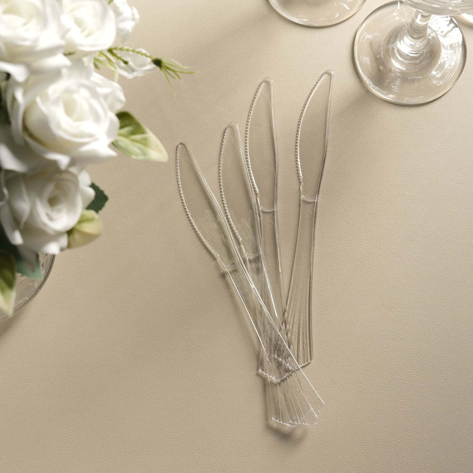 25-Pack Plastic Knives Clear Heavy Duty with Fluted Handles - Durable Disposable Utensils 7"