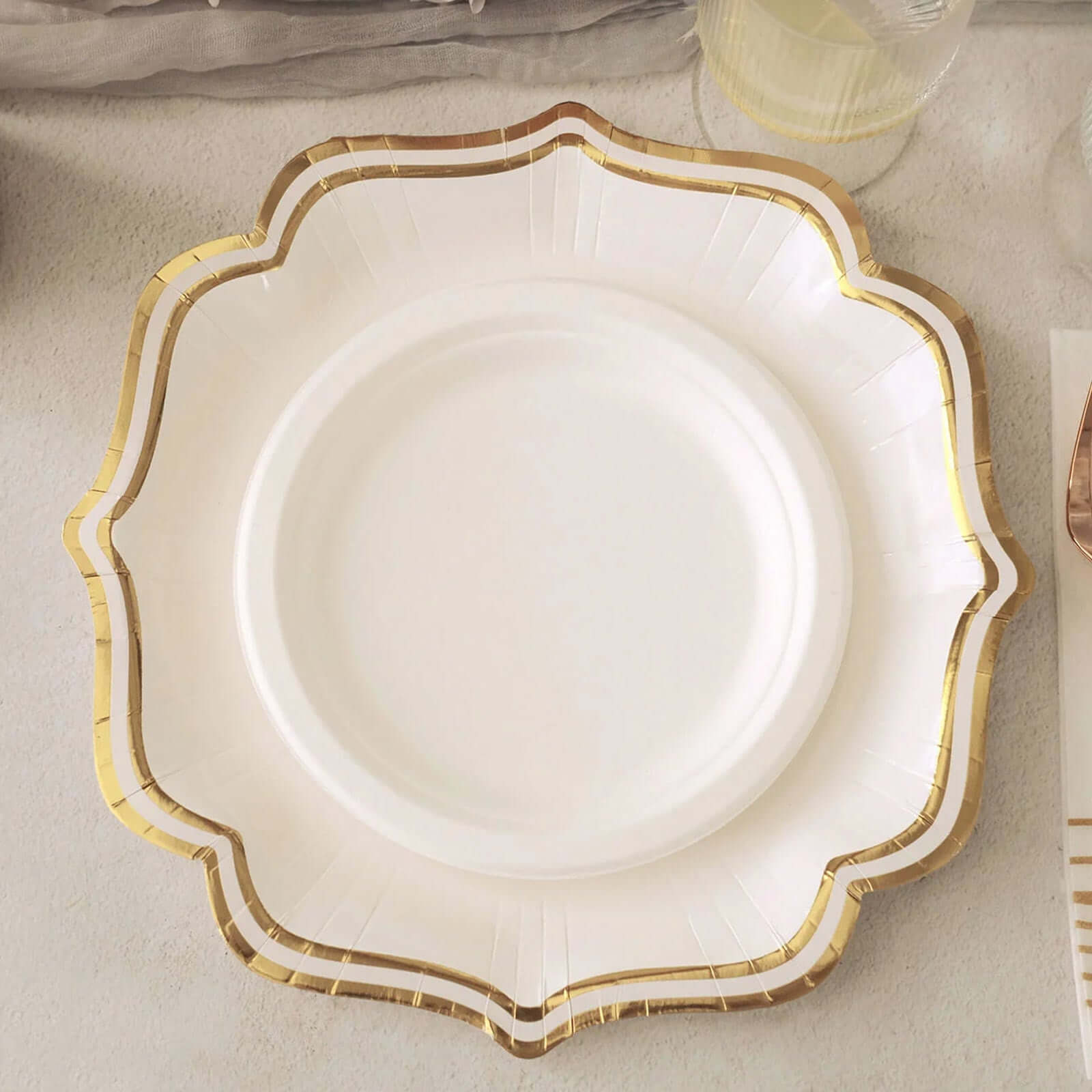 25-Pack Paper Dinner Plates in White with Gold Scallop Rim - Disposable 300GSM Party Plates for Classy Banquets & Celebrations 10"