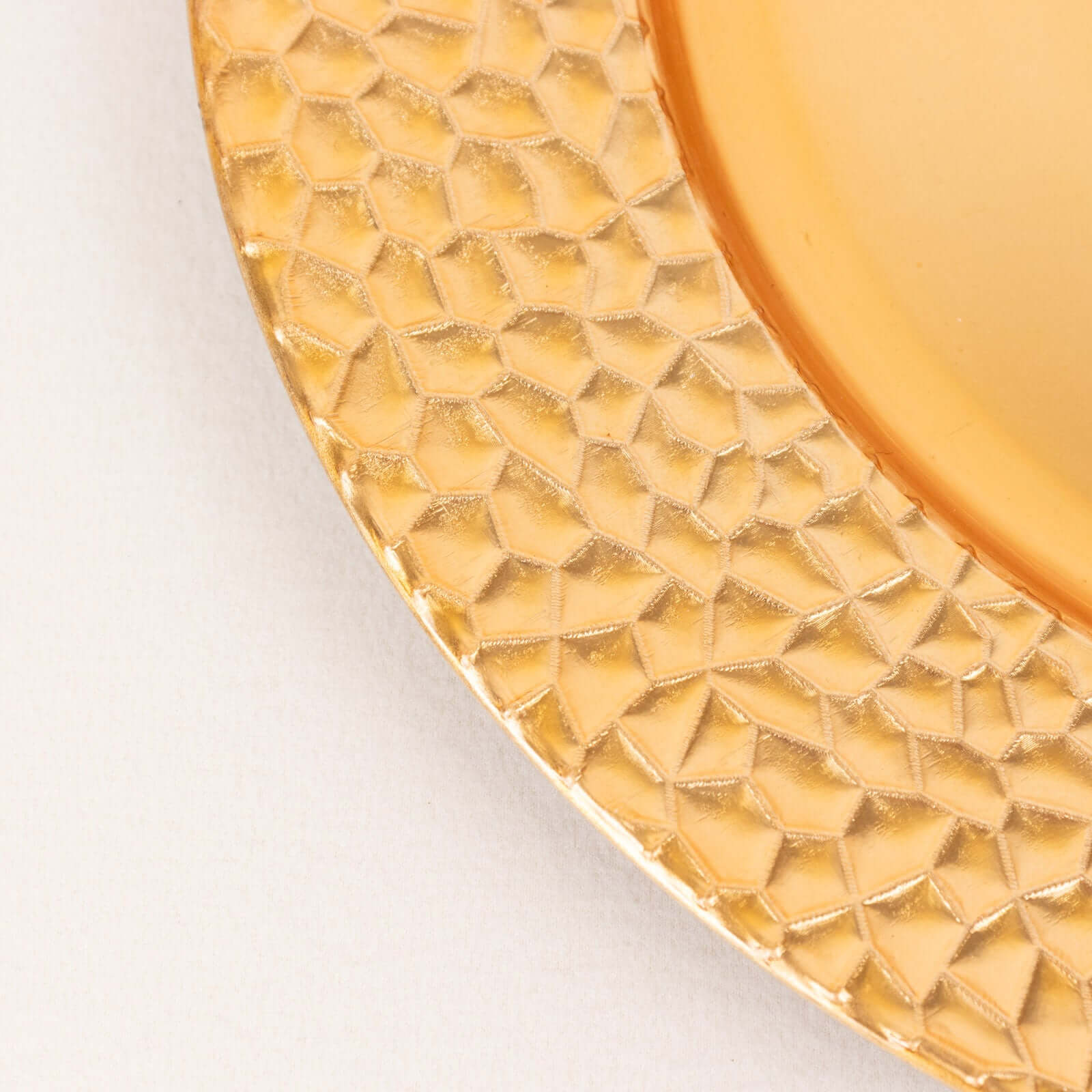 6-Pack Acrylic Round Charger Plates 13" in Metallic Gold with Hammered Rim, Plastic Decorative Dinner Party Charger Tableware