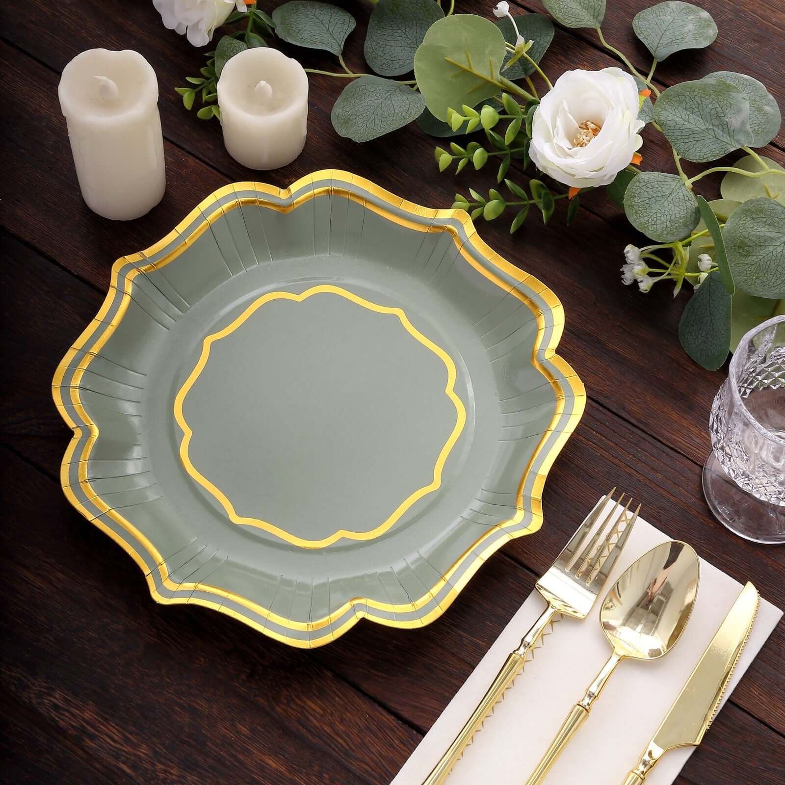 25-Pack Paper Dinner Plates in Sage Green with Gold Scallop Rim - Disposable 300GSM Party Plates 10"