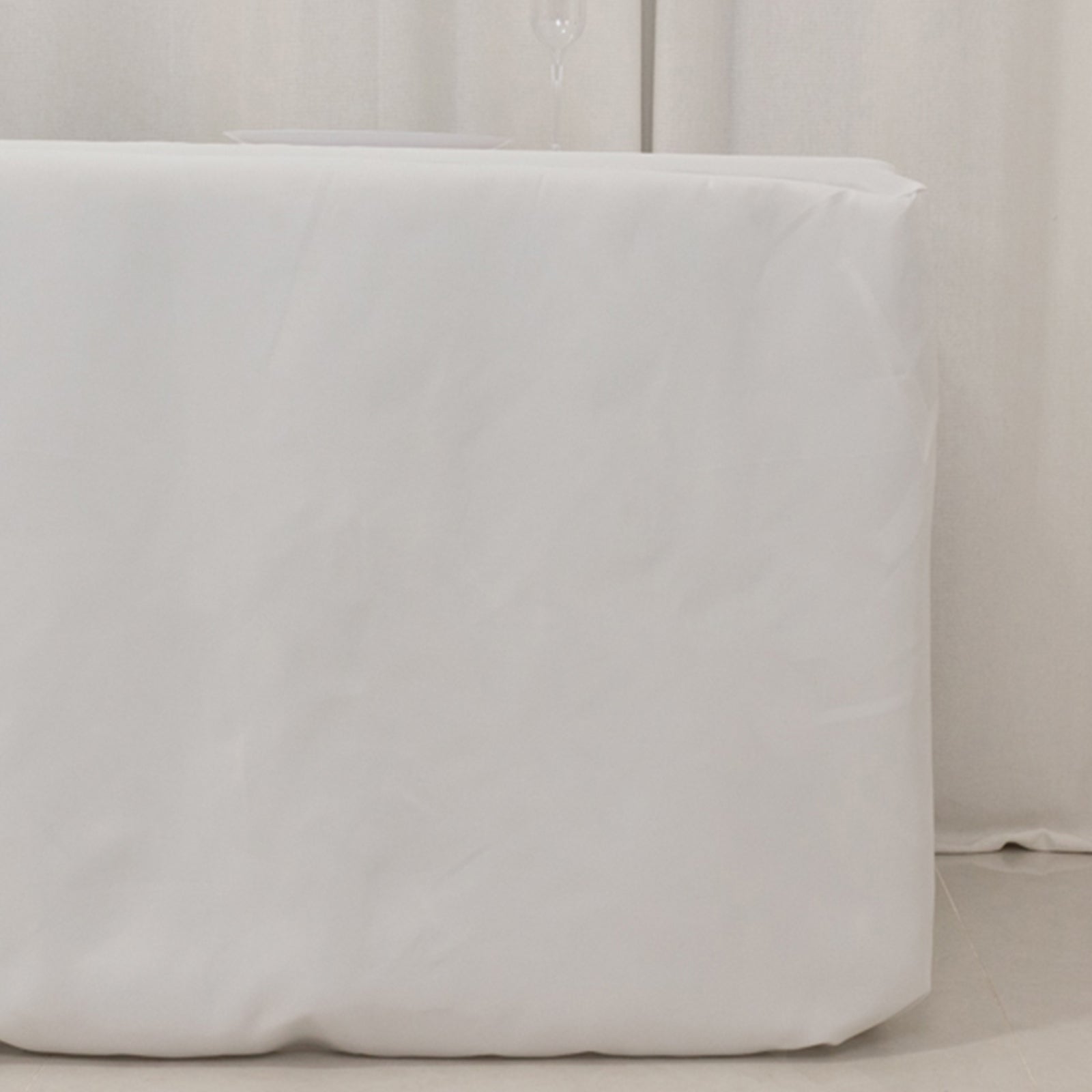 Premium Polyester 8ft Rectangle Tablecloth White Durable Fitted 220GSM Table Cover for Trade Shows & Events