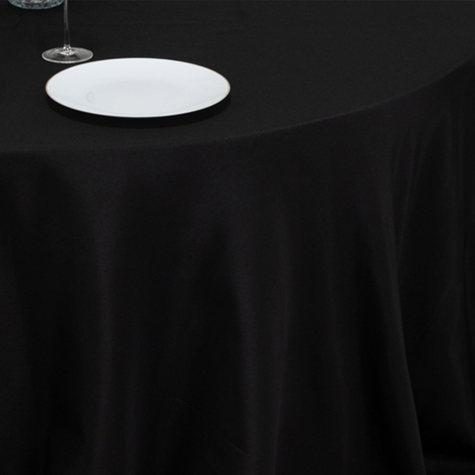 Fire Retardant Premium Polyester 132" Round Tablecloth Black - High-Performance Seamless Table Cover