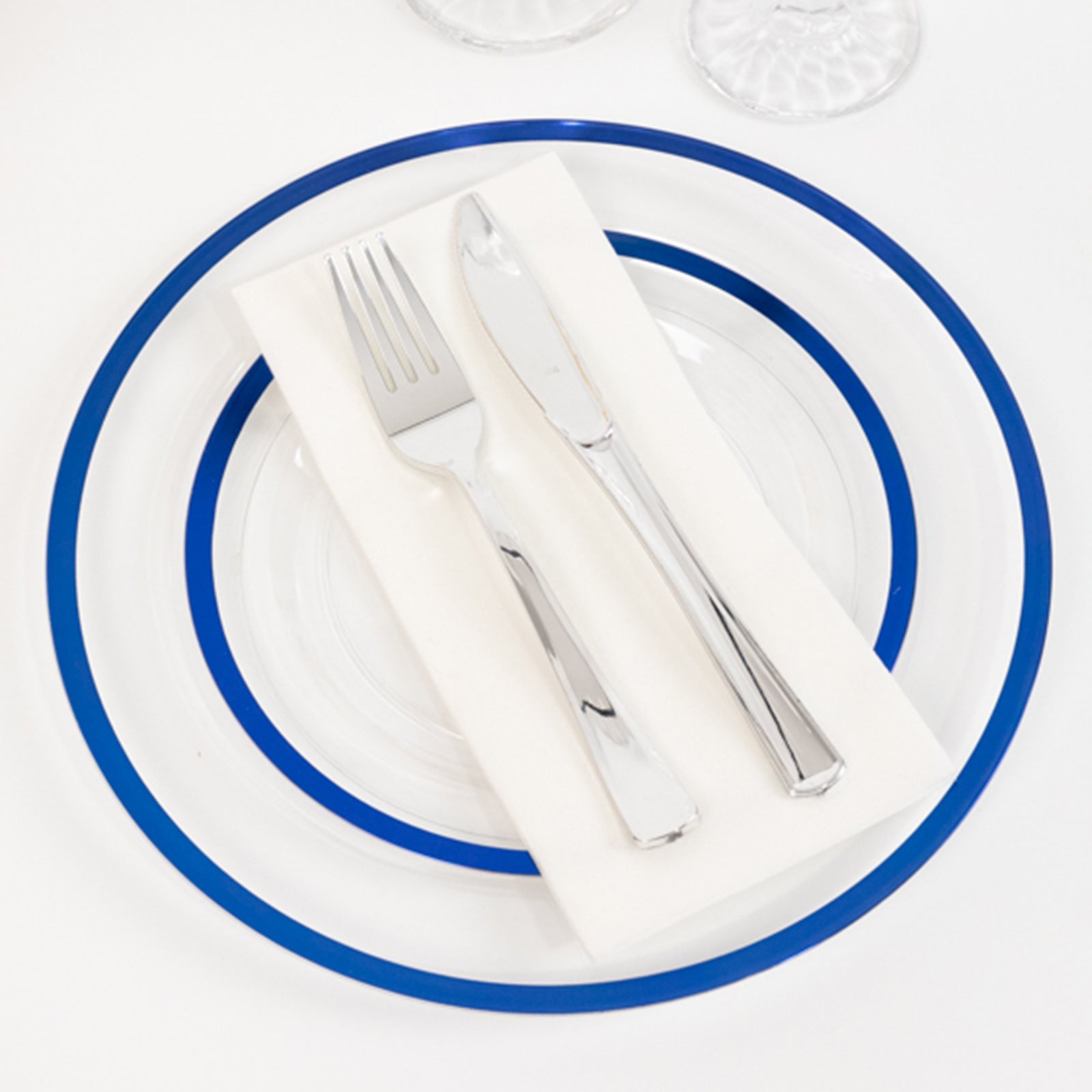 10-Pack Plastic 10" Round Dinner Plates in Clear with Blue Rim - Disposable Party Plates for Classy Banquets & Special Occasions