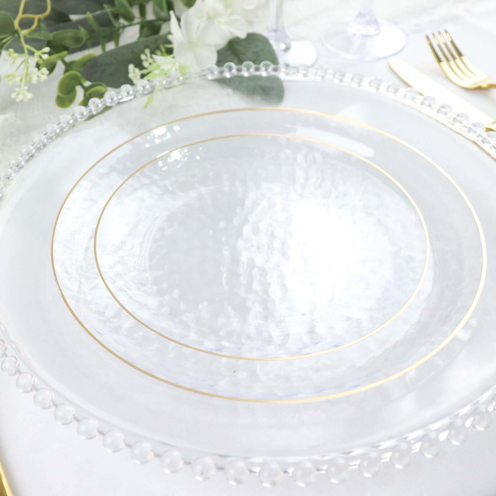 10-Pack Plastic 9" Round Dinner Plates in Clear Hammered Design with Gold Rim - Modern Disposable Party Plates for Events & Banquets