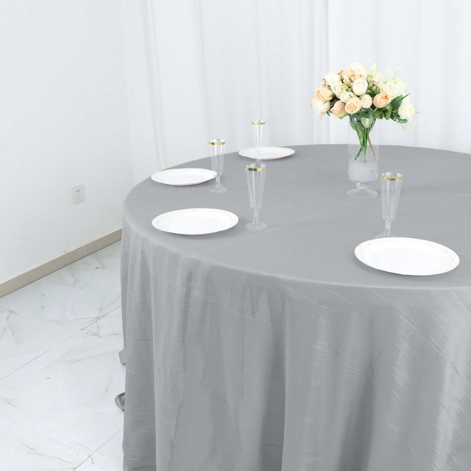 Taffeta 132" Round Tablecloth Silver - Seamless Accordion Crinkle Table Cover