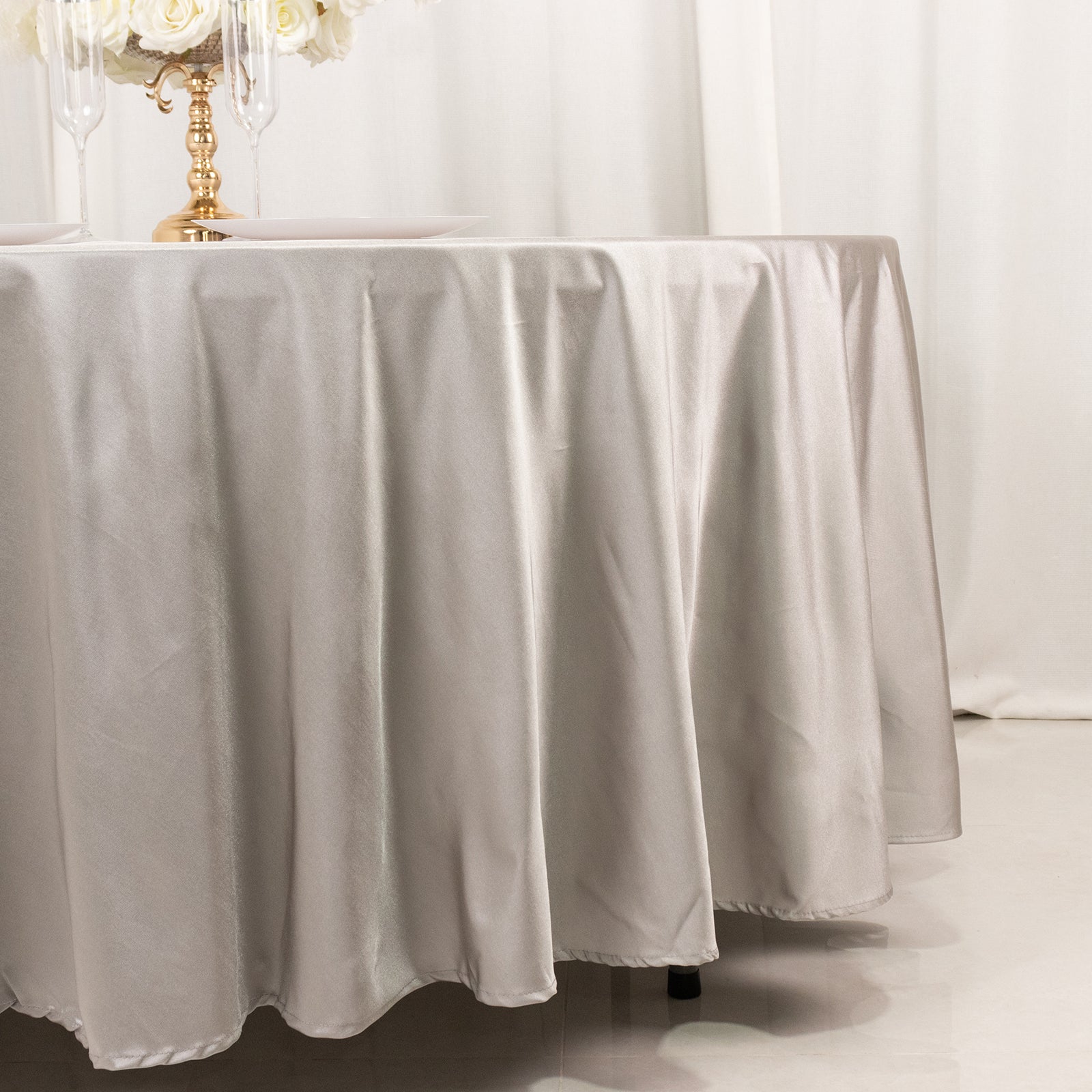 Scuba Round 108" Tablecloth Shimmering Silver - Wrinkle Free & Stain Resistant Table Cover