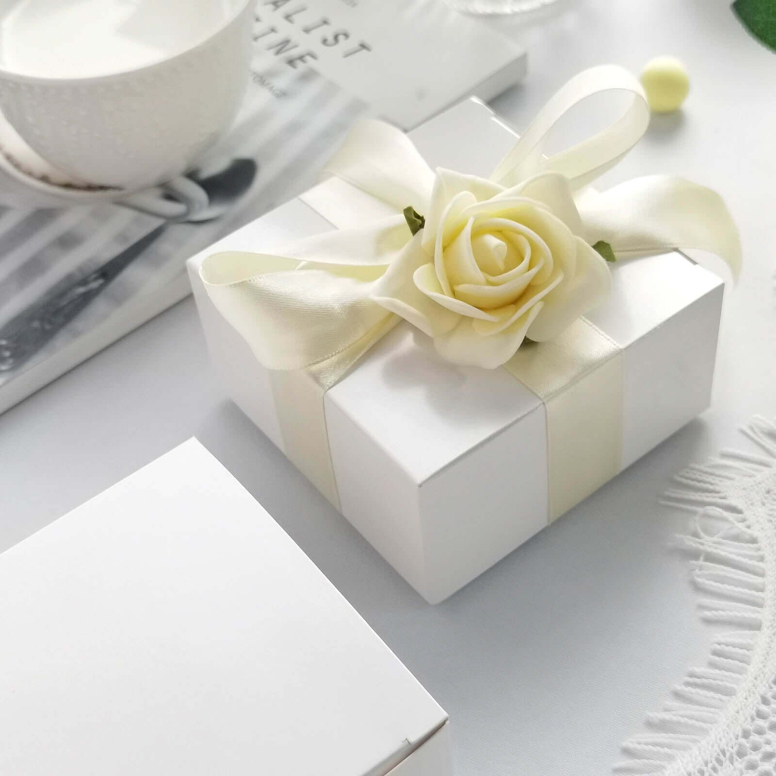 100 Pack White Cake Party Favor Boxes, 4"x4"x2" Cupcake Gift Boxes