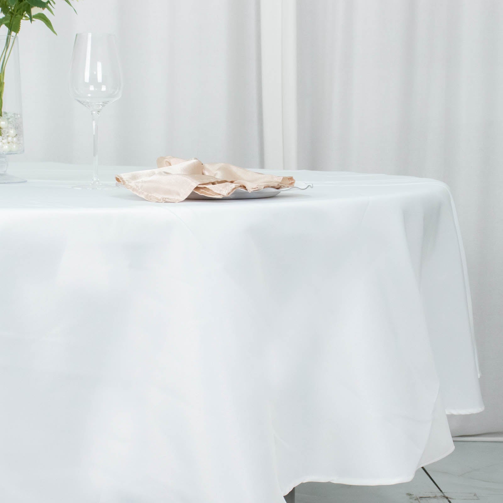 Fire Retardant Premium Polyester 90" Round Tablecloth White - Stylish High-Performance Table Cover for Large Gatherings