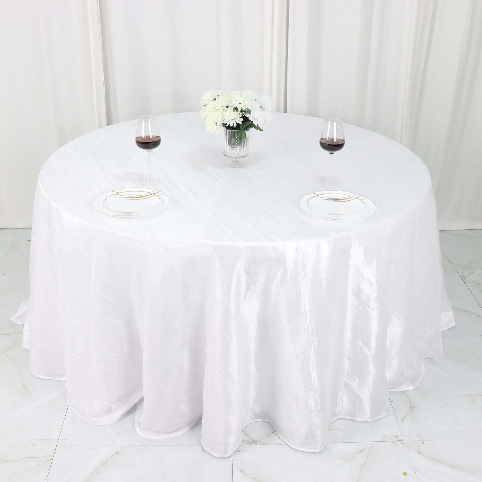 Taffeta 132" Round Tablecloth White - Seamless Accordion Crinkle Design for Exquisite Occasions