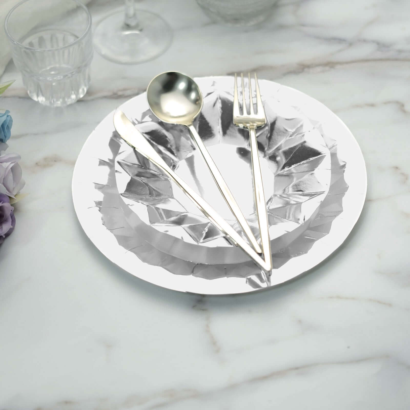 25-Pack Paper 9" Round Dinner Plates in Metallic Silver with Geometric Prism Rim - Disposable 400GSM Party Plates