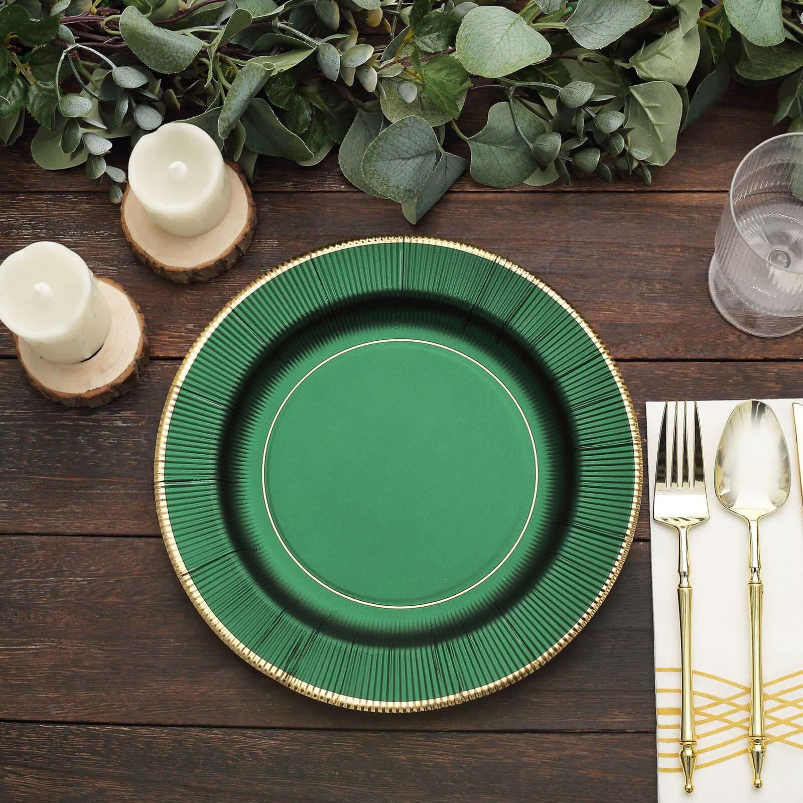 25-Pack Paper 10" Round Dinner Plates in Hunter Emerald Green Sunray Design with Gold Rim - Disposable Heavy Duty 350GSM Party Plates