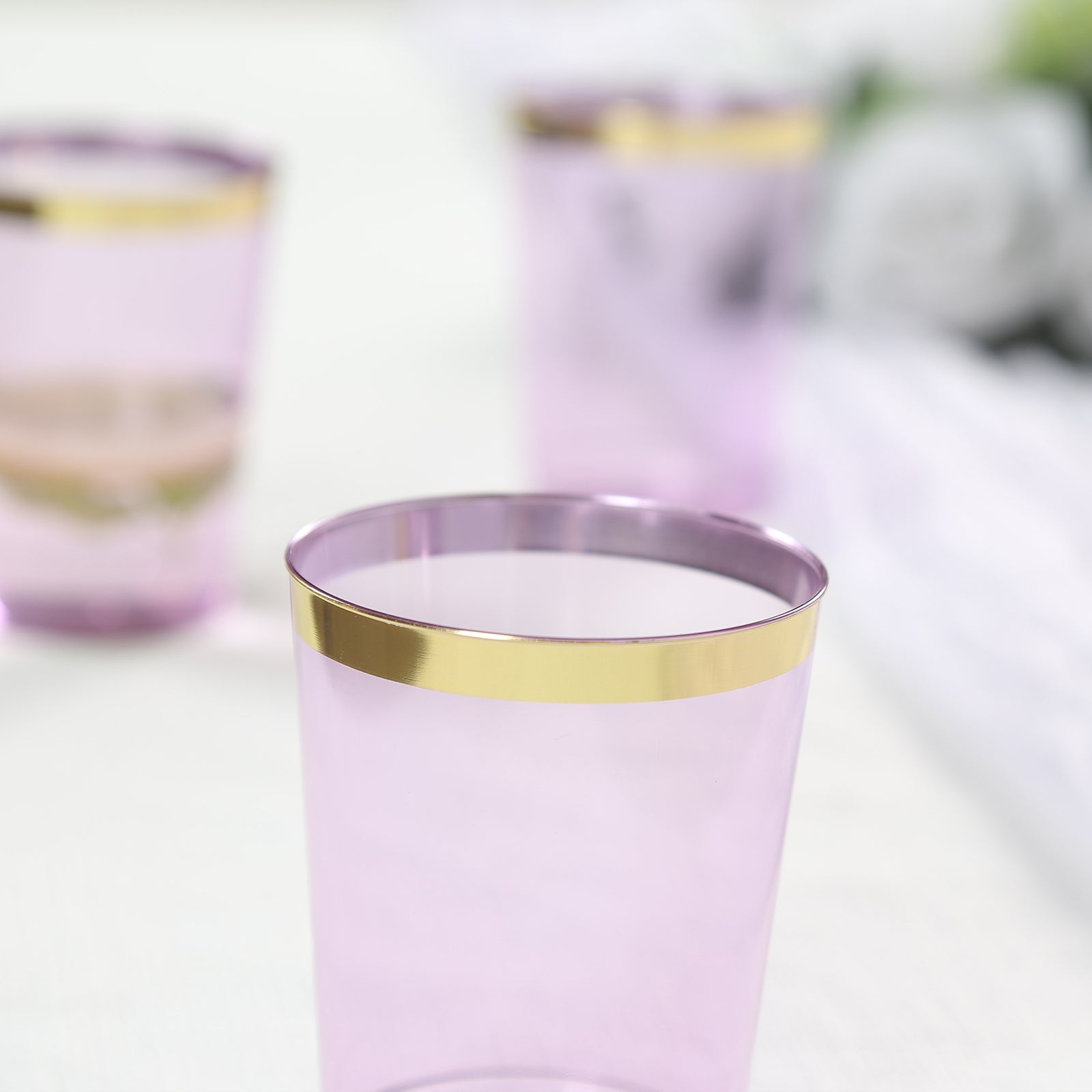 25-Pack Plastic Tumbler Cups Transparent Purple with Gold Rim - Stylish Disposable Party Glasses 10oz