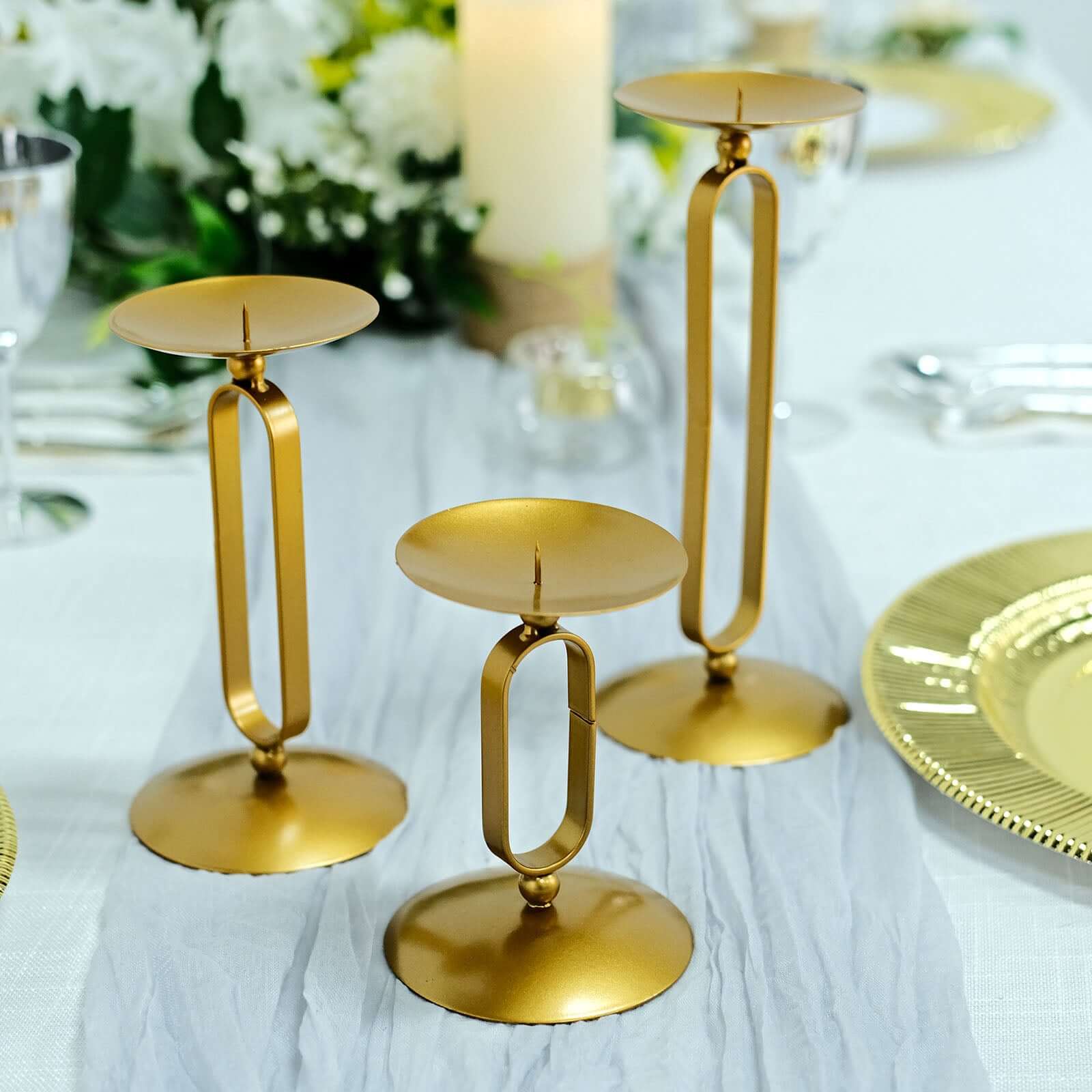 Set of 3 Pillar Candle Holders Gold Metal Geometric Oval Frame Design - Modern Centerpiece Assorted Sizes