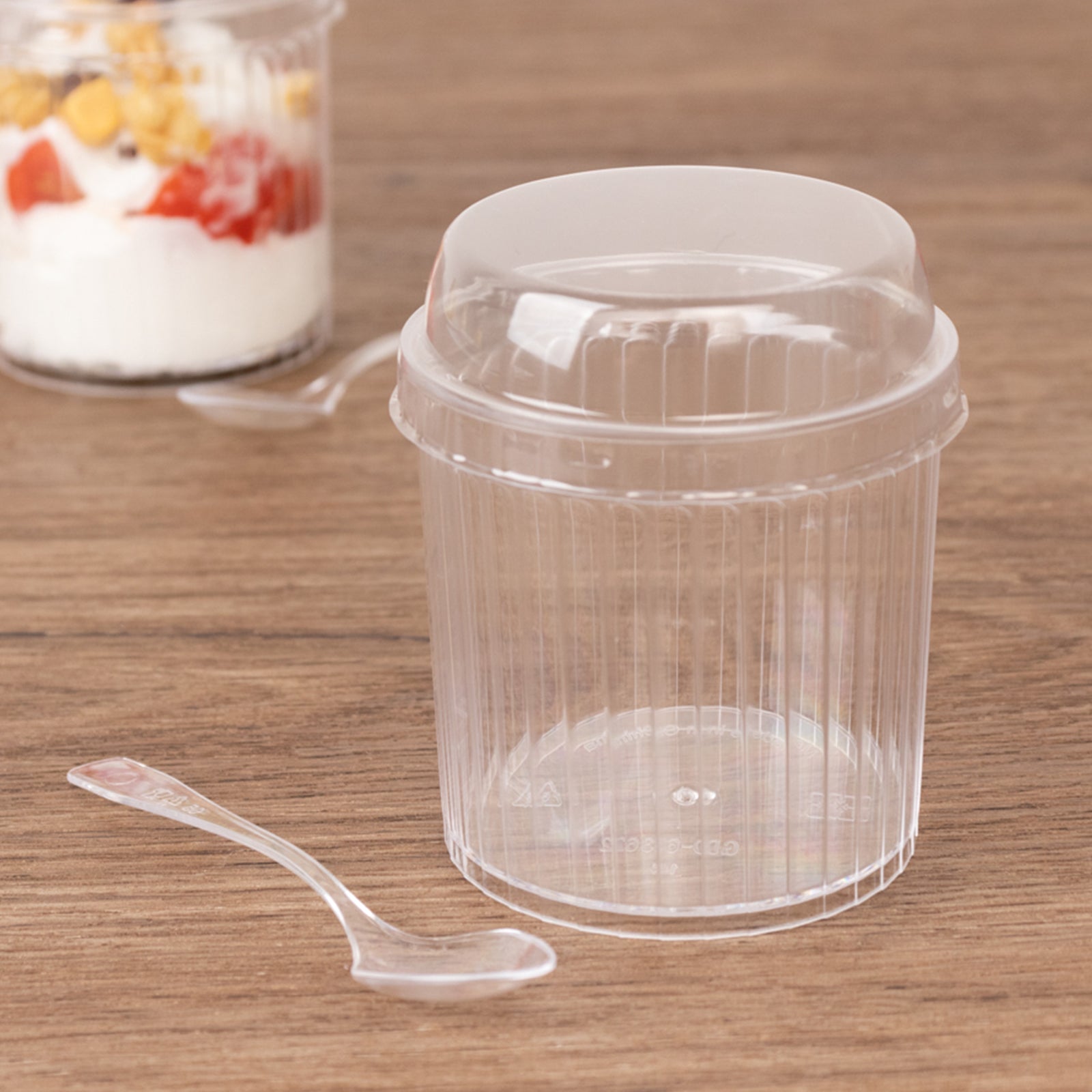 24-Pack Plastic Fruit Dessert Cups Ribbed Clear with Lid and Spoon - Ideal for Parfaits 5oz