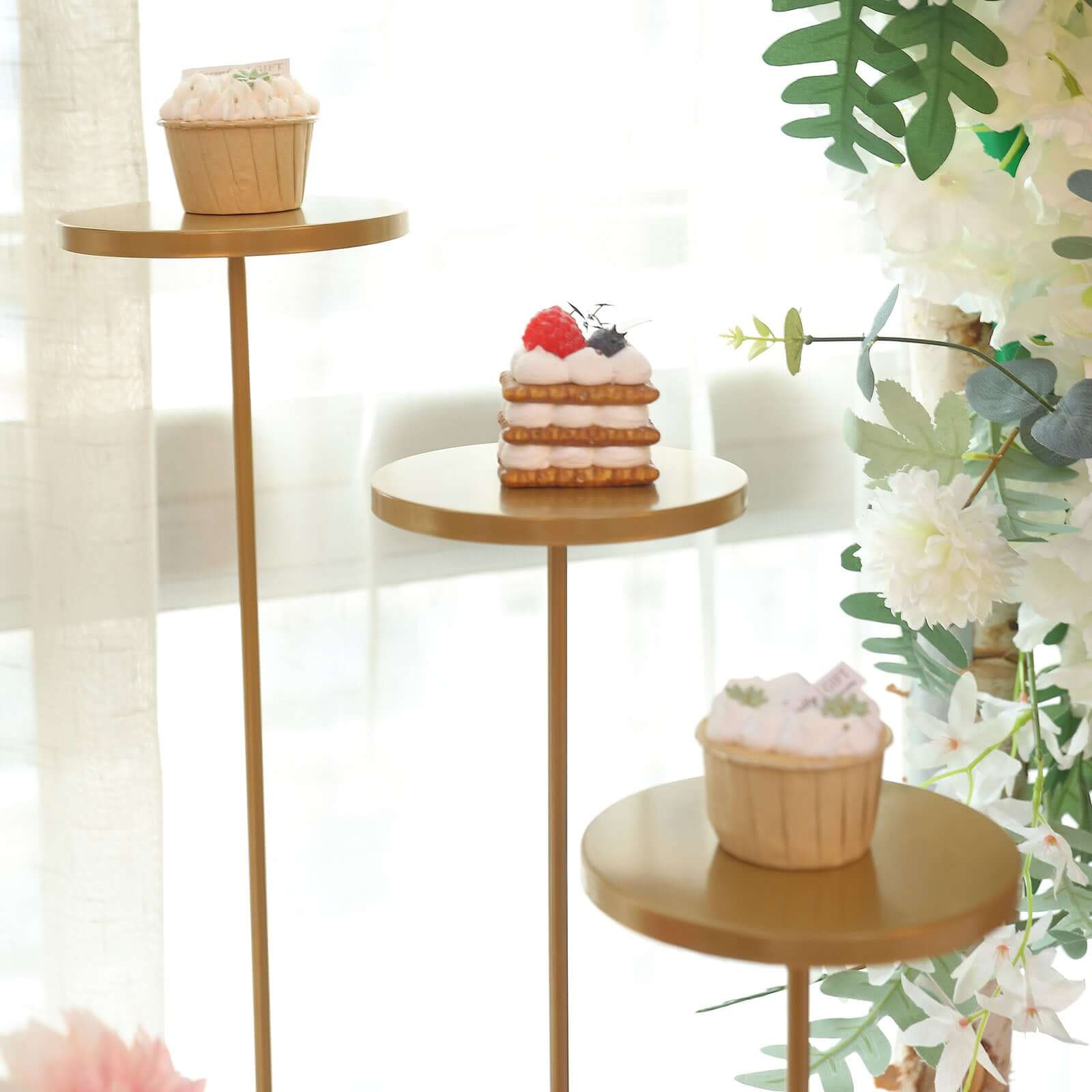 Metal Cake Stand with 12-Arm Tiered Cupcake Holders Gold - Layered Dessert Display Tower Centerpiece for Luxurious Weddings Gala Events & Dessert Buffets 29"