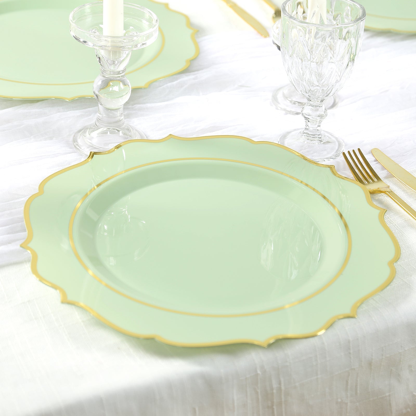 10-Pack Economy Plastic Round Charger Plates 13" in Sage Green with Gold Scalloped Rim, Decorative Dinner Party Serving Plates