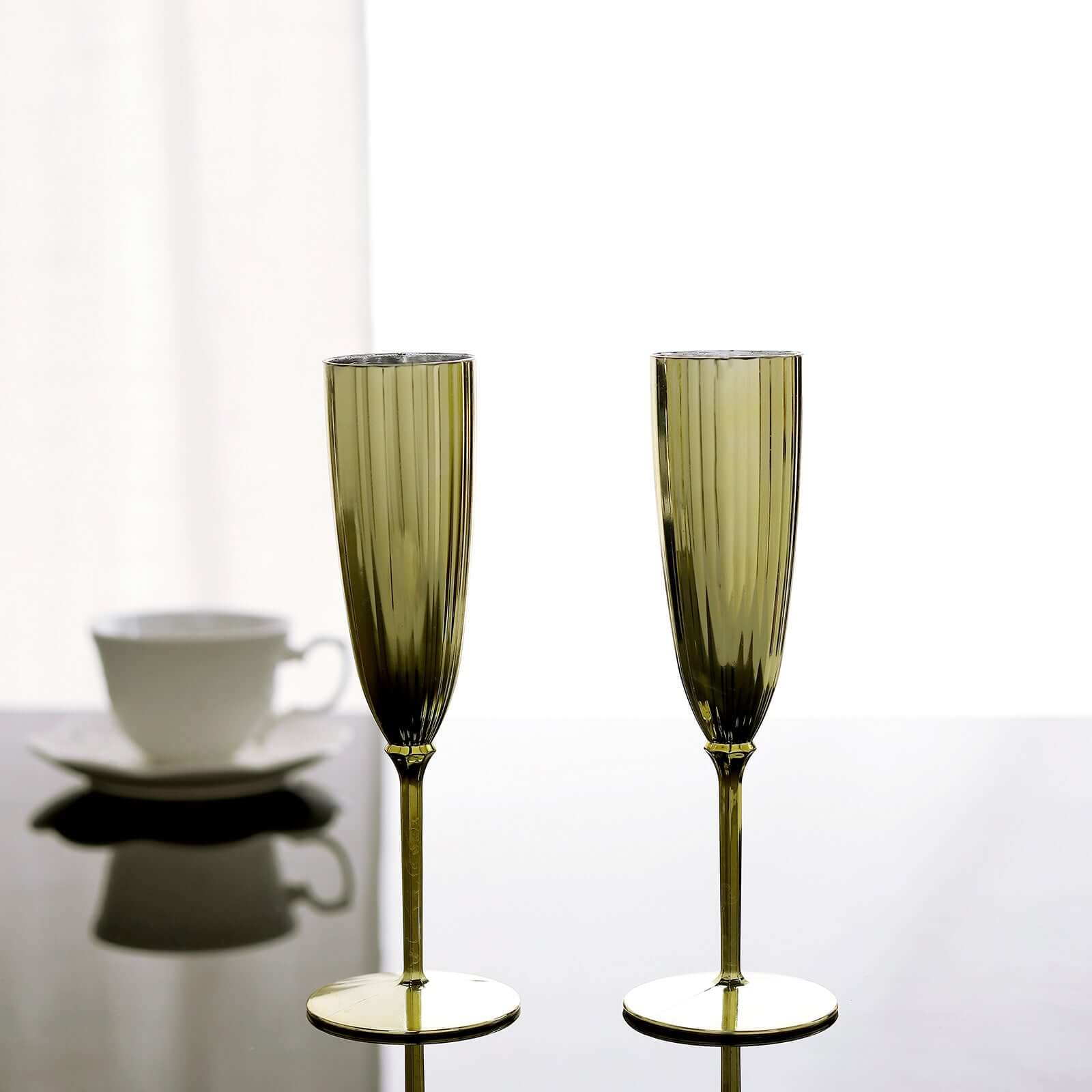 6-Pack Plastic Champagne Flutes in Metallic Gold - Classy Disposable Champagne Glasses for Toasting & Cocktail Parties 5oz