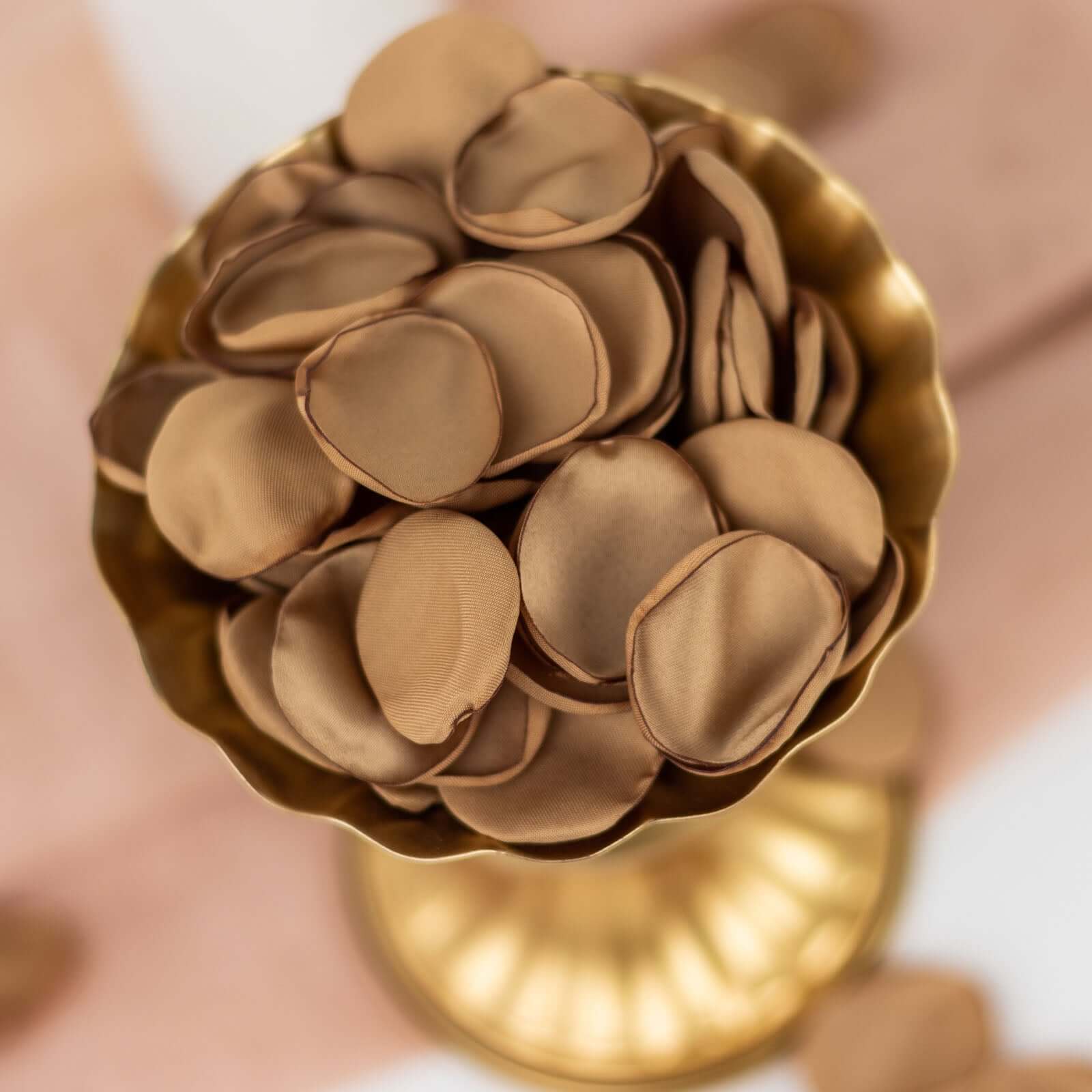 400-Pack Rose Petals Life-Like Flower Confetti Gold Matte Silk Round - Perfect for Event Tables 2"