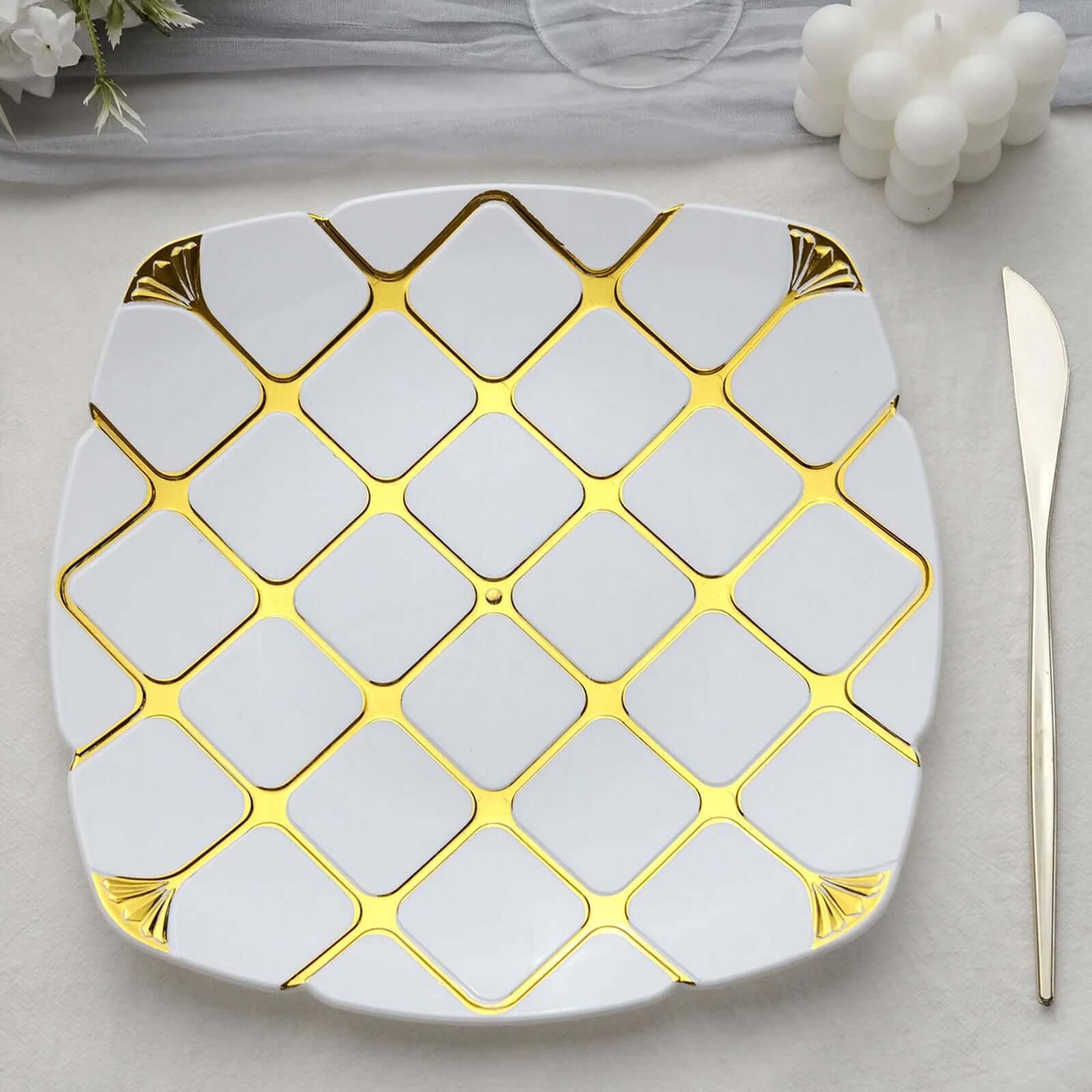 10-Pack Plastic 10" Square Dinner Plates in White with Gold Diamond Lattice Pattern - Disposable Party Plates for Weddings, Banquets & Special Events